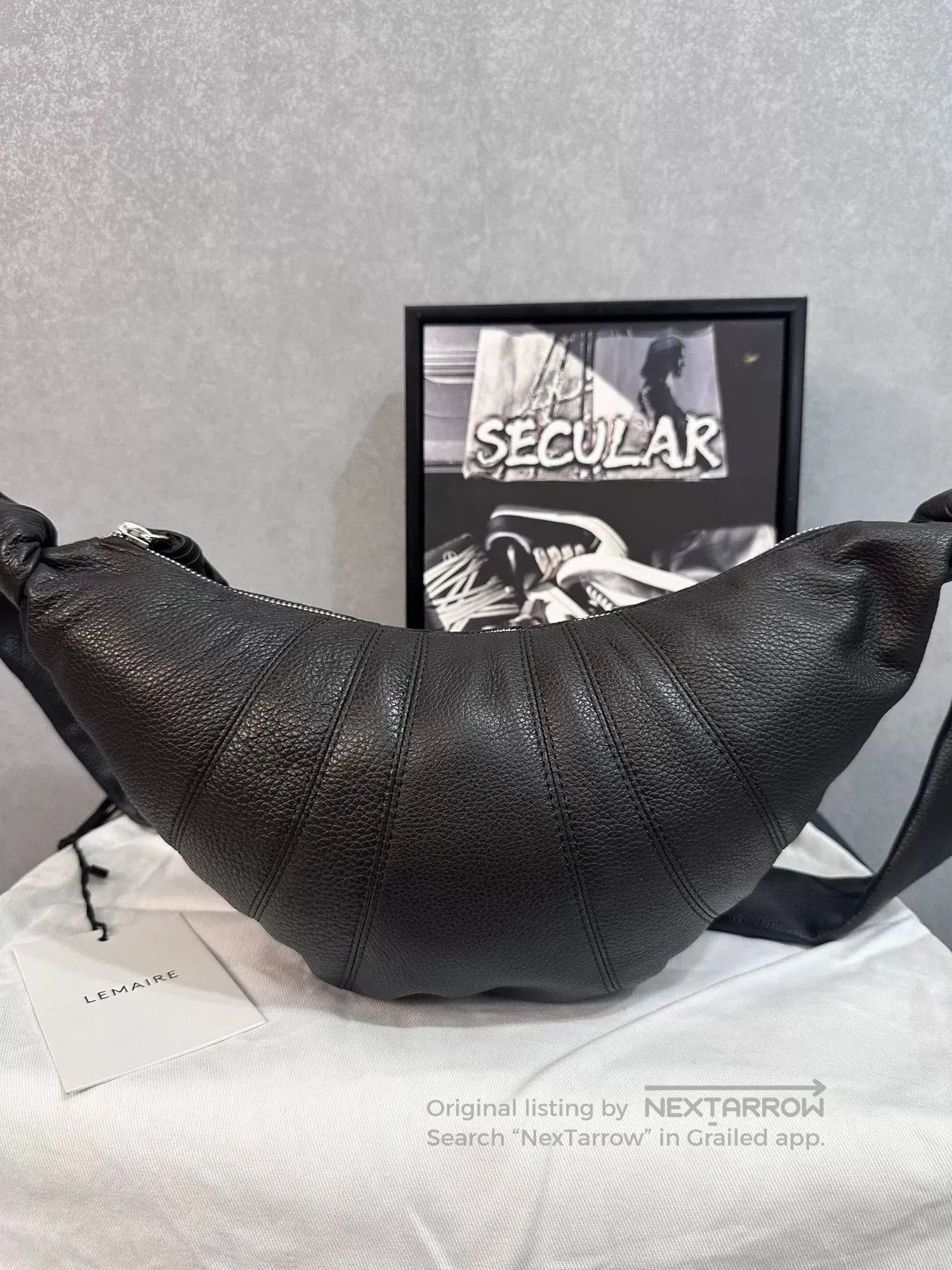 Lemaire Lemaire Small Brown Croissant Bag. Size ONE SIZE - 1 Thumbnail