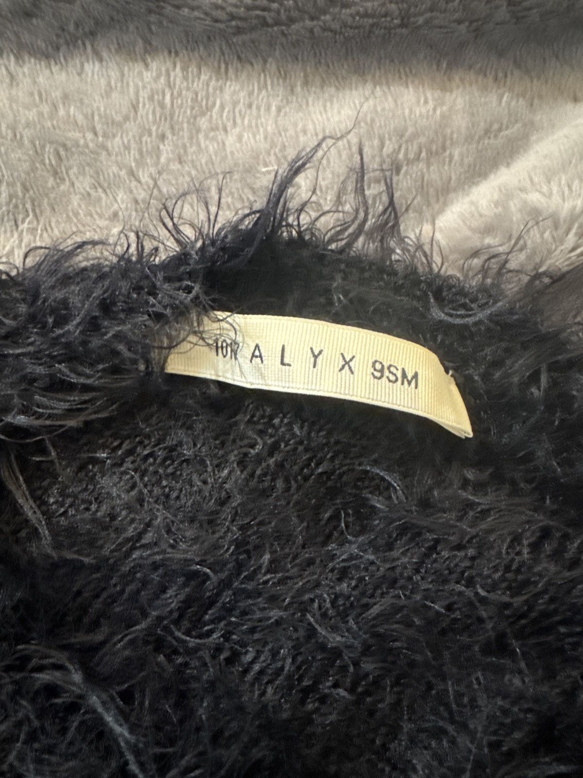 1017 ALYX 9SM 1017 Alyx 9sm fuzzy sweater Size US M / EU 48-50 / 2 - 3 Thumbnail