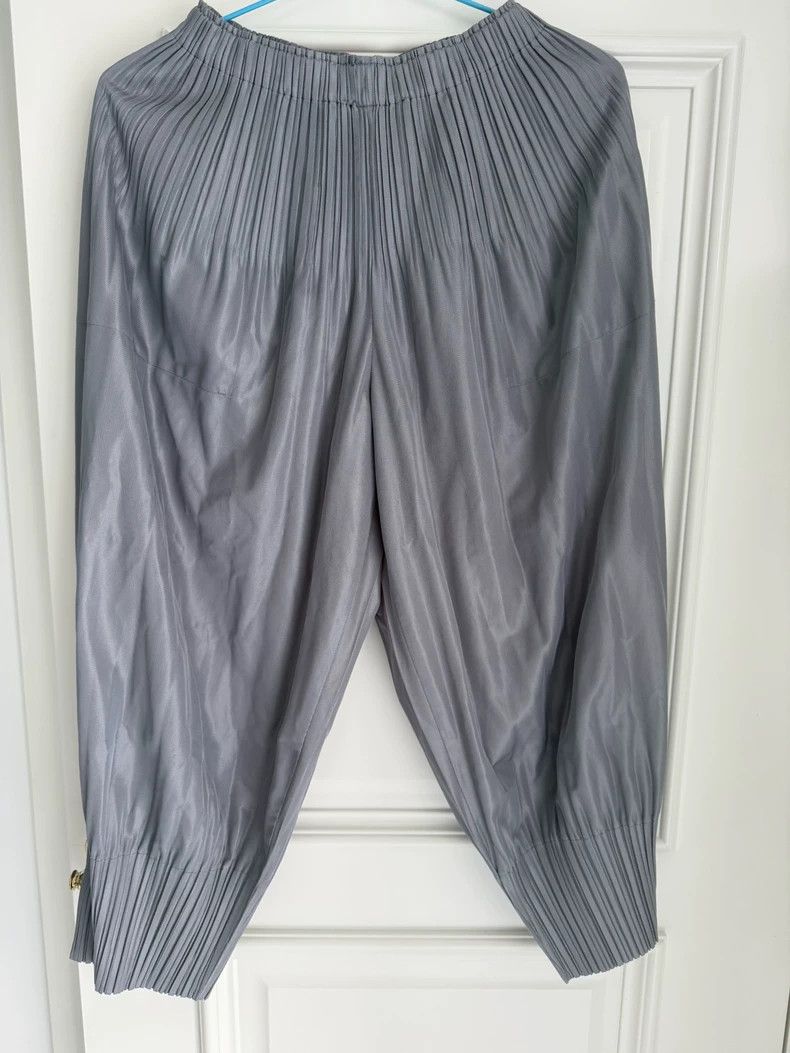 Issey Miyake Issey Miyake size:3 Dark grey puff pants Size 31" - 1 Thumbnail