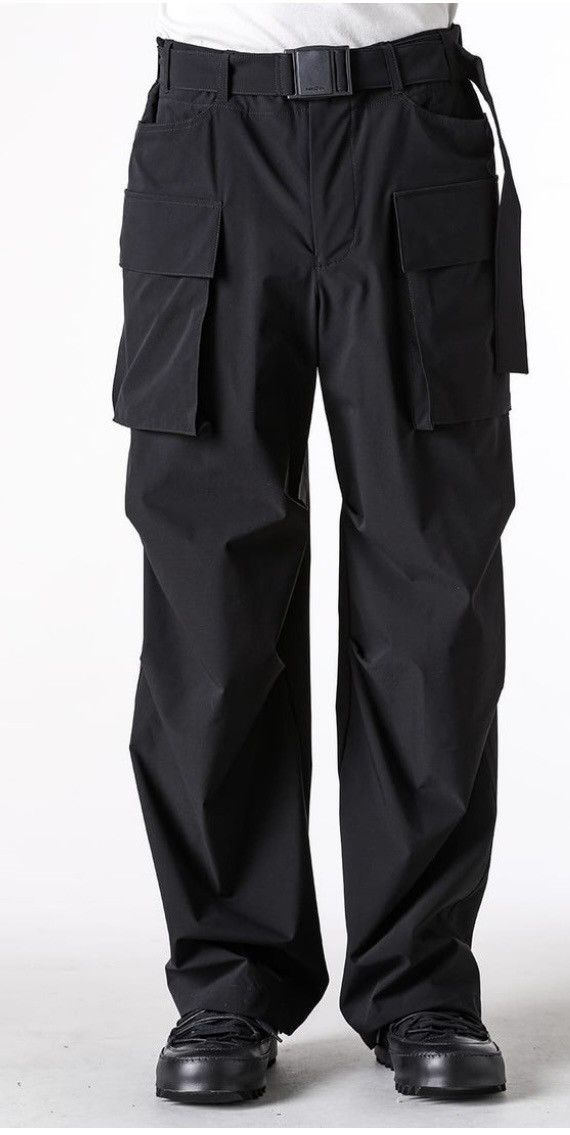 The Viridi-anne NWT $610 f/w25 Stretch Tech Cargo Pants Size US 34 / EU 50 - 1 Thumbnail