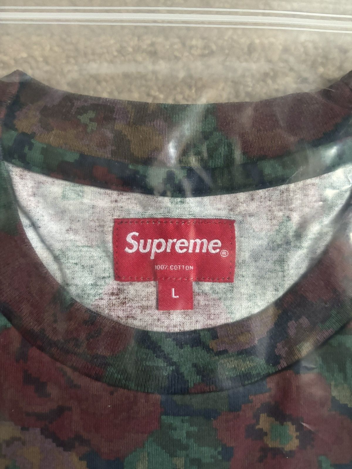 Supreme Supreme Small Box tee Floral Digi Camo Size US L / EU 52-54 / 3 - 4 Thumbnail