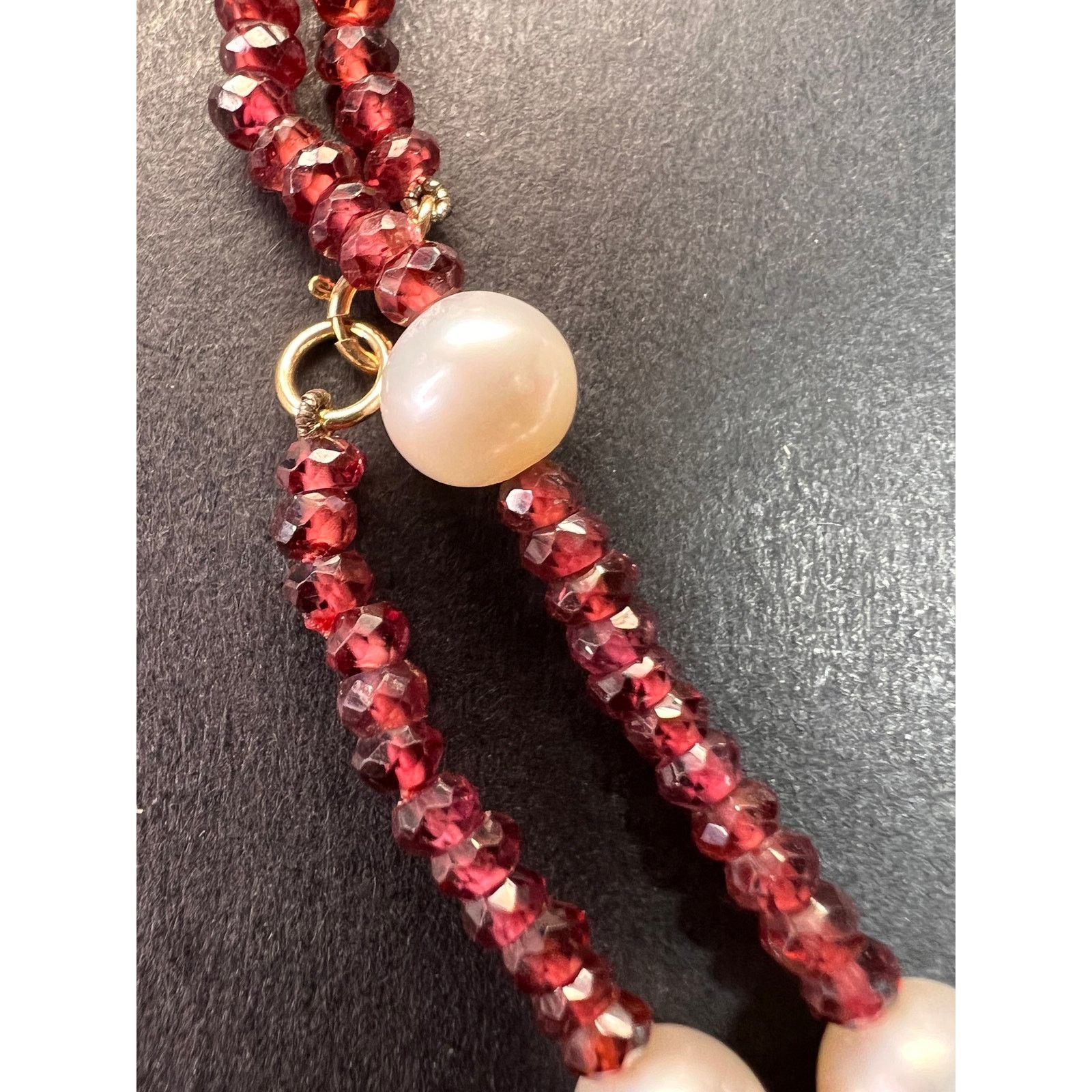Other 14k gold garnet and pearl station necklace 18 inches Size ONE SIZE - 14 Thumbnail