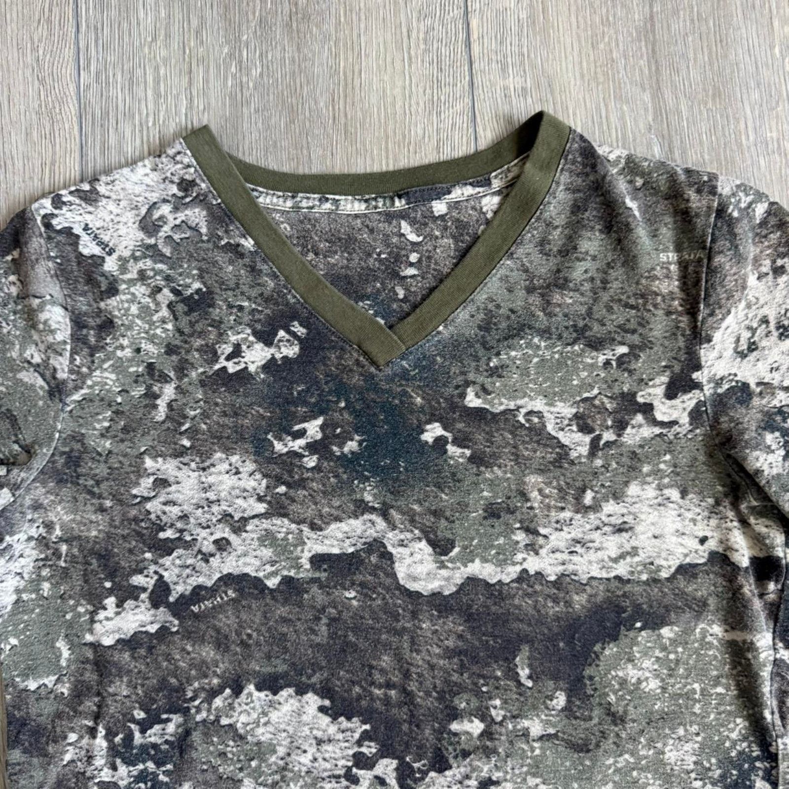 Other Vintage y2k womens camo top v-neck t-shirt Size M / US 6-8 / IT 42-44 - 2 Thumbnail