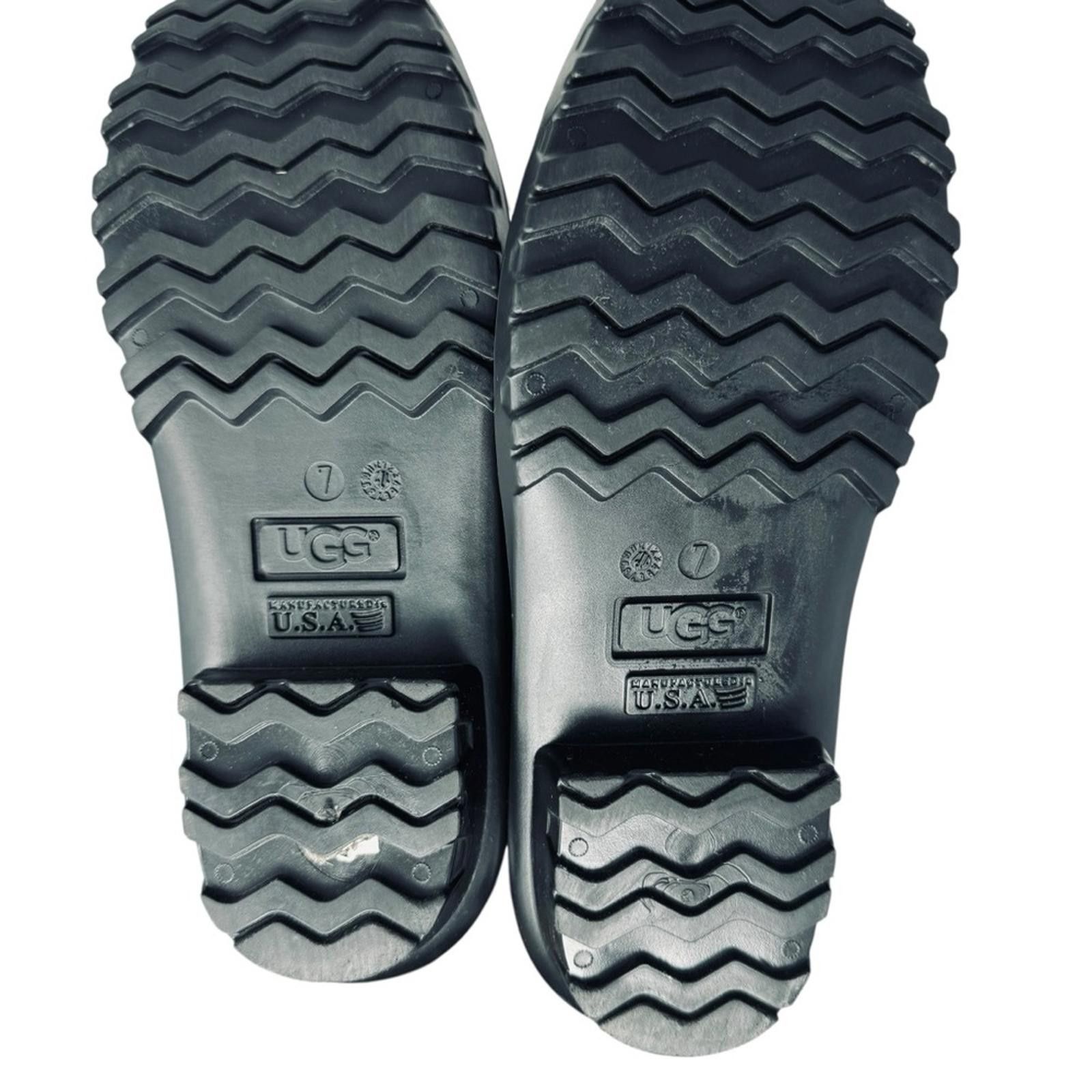 Ugg NWOT. UGG. Surrey Waterproof Wet Knot Rain Boot. Size 7. Size US 7 / IT 37 - 3 Thumbnail