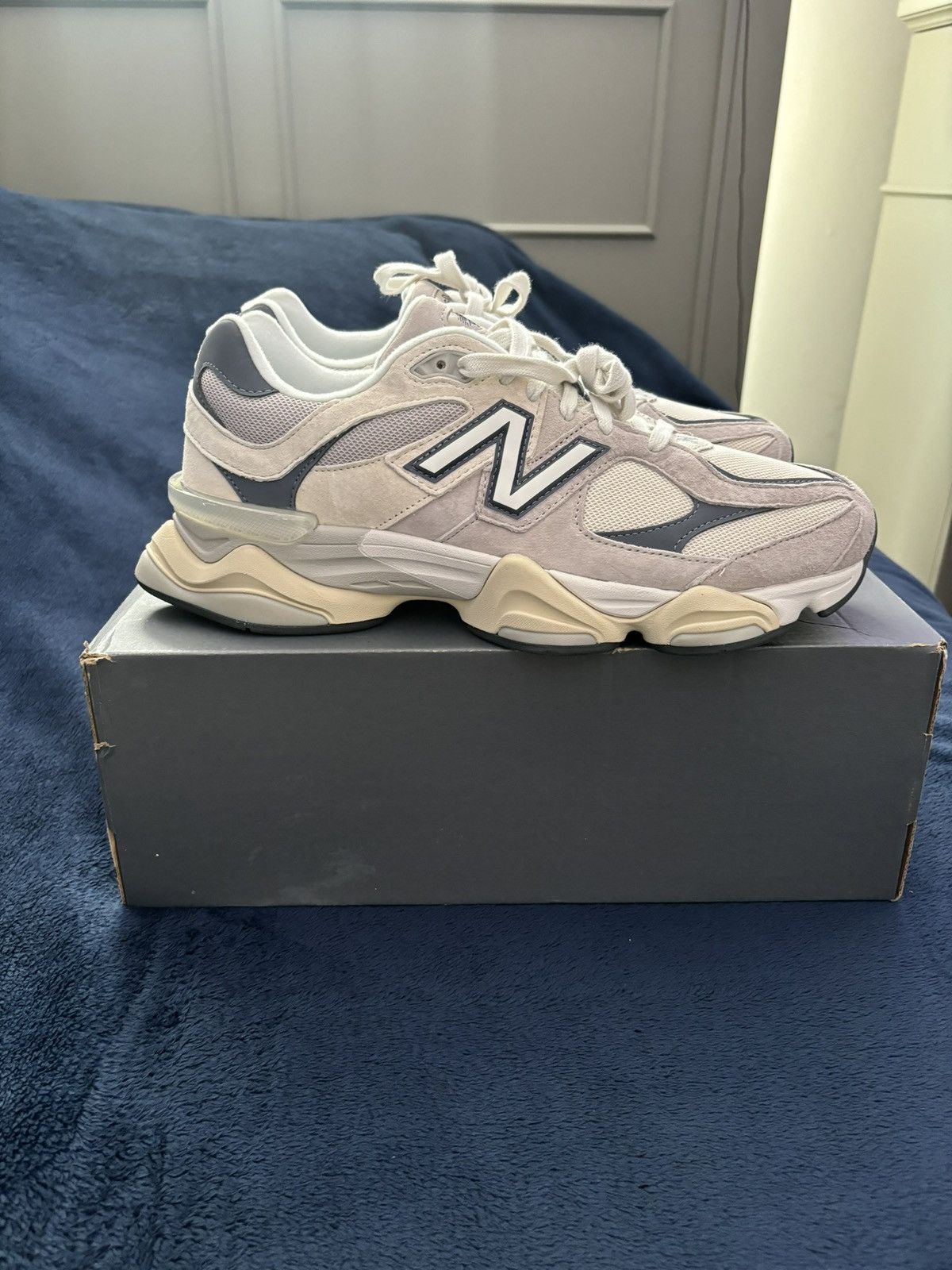 New Balance new balance 9060 Size US 13 / EU 46 - 3 Thumbnail