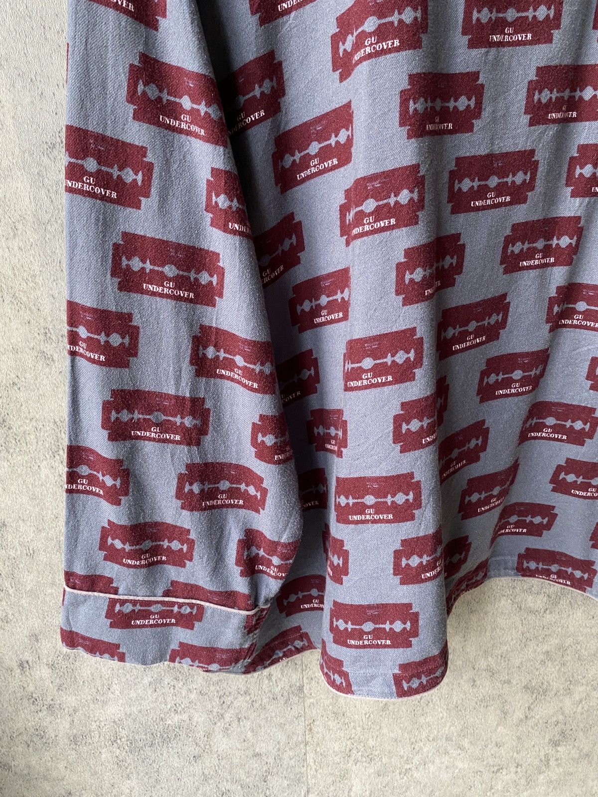 GU × Undercover GU x Undercover Sleepwear Shirt Fullprint Design Size US XXL / EU 58 / 5 - 11 Thumbnail