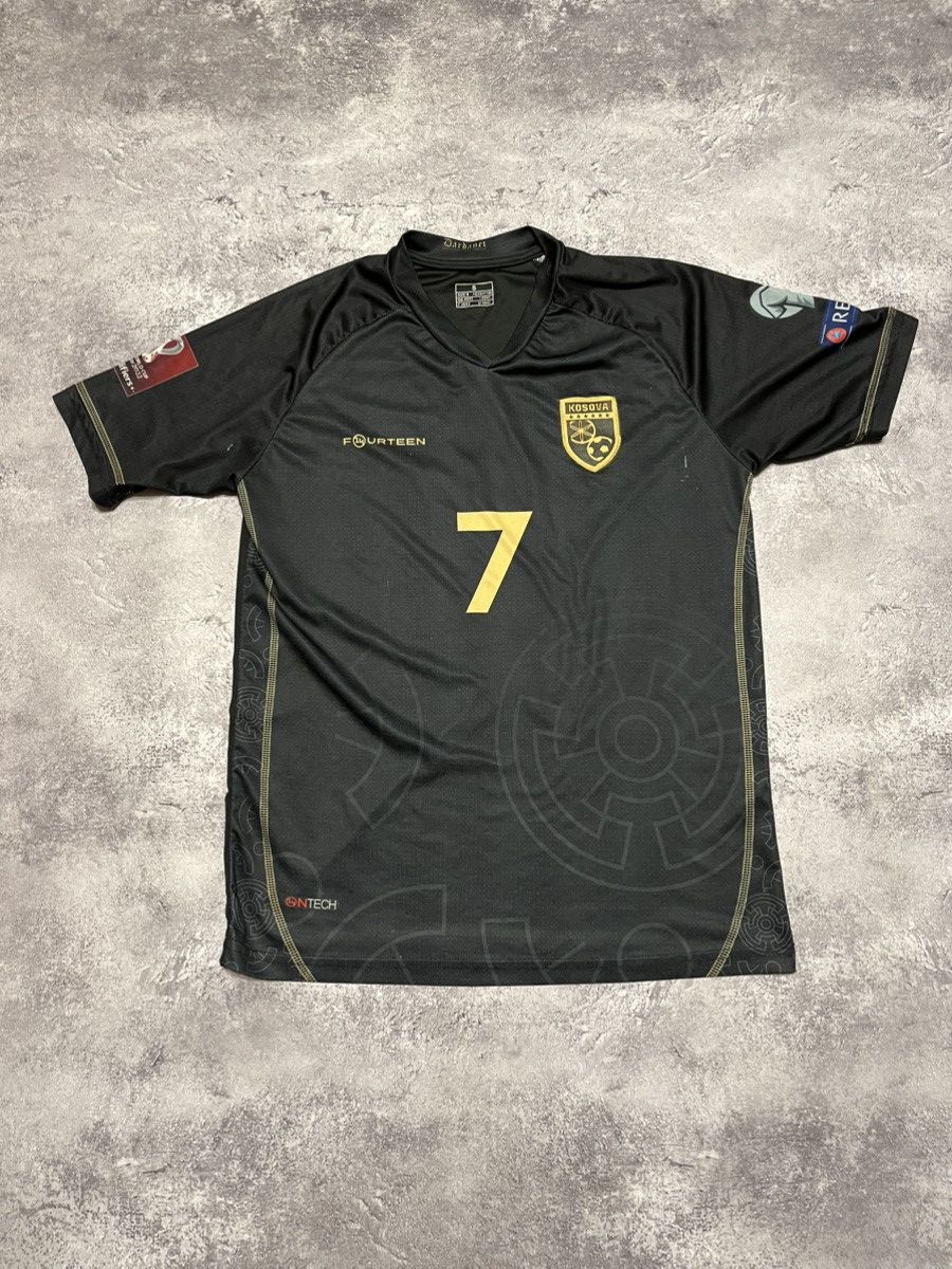 Vintage Vintage Kosova soccer jersey 7 Rashica Size US S / EU 44-46 / 1 - 1 Thumbnail