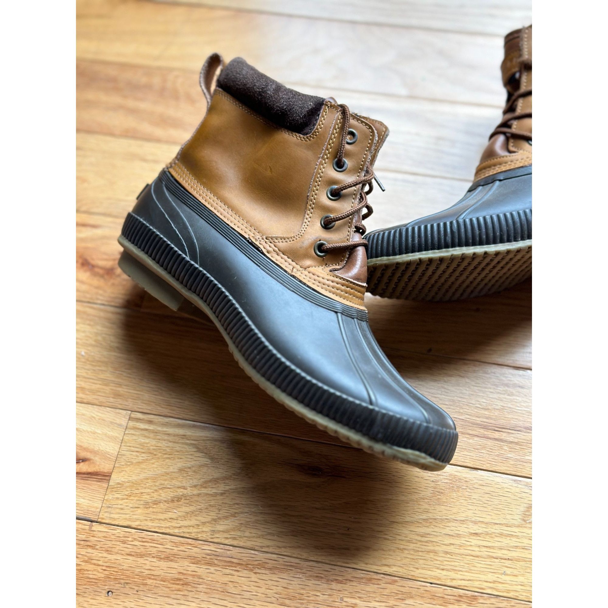 Tommy Hilfiger TOMMY HILFiGER CLASSIC BEAN BOOTS || BROWN & TAN WATERPROOF Size US 11 / EU 44 - 2 Thumbnail