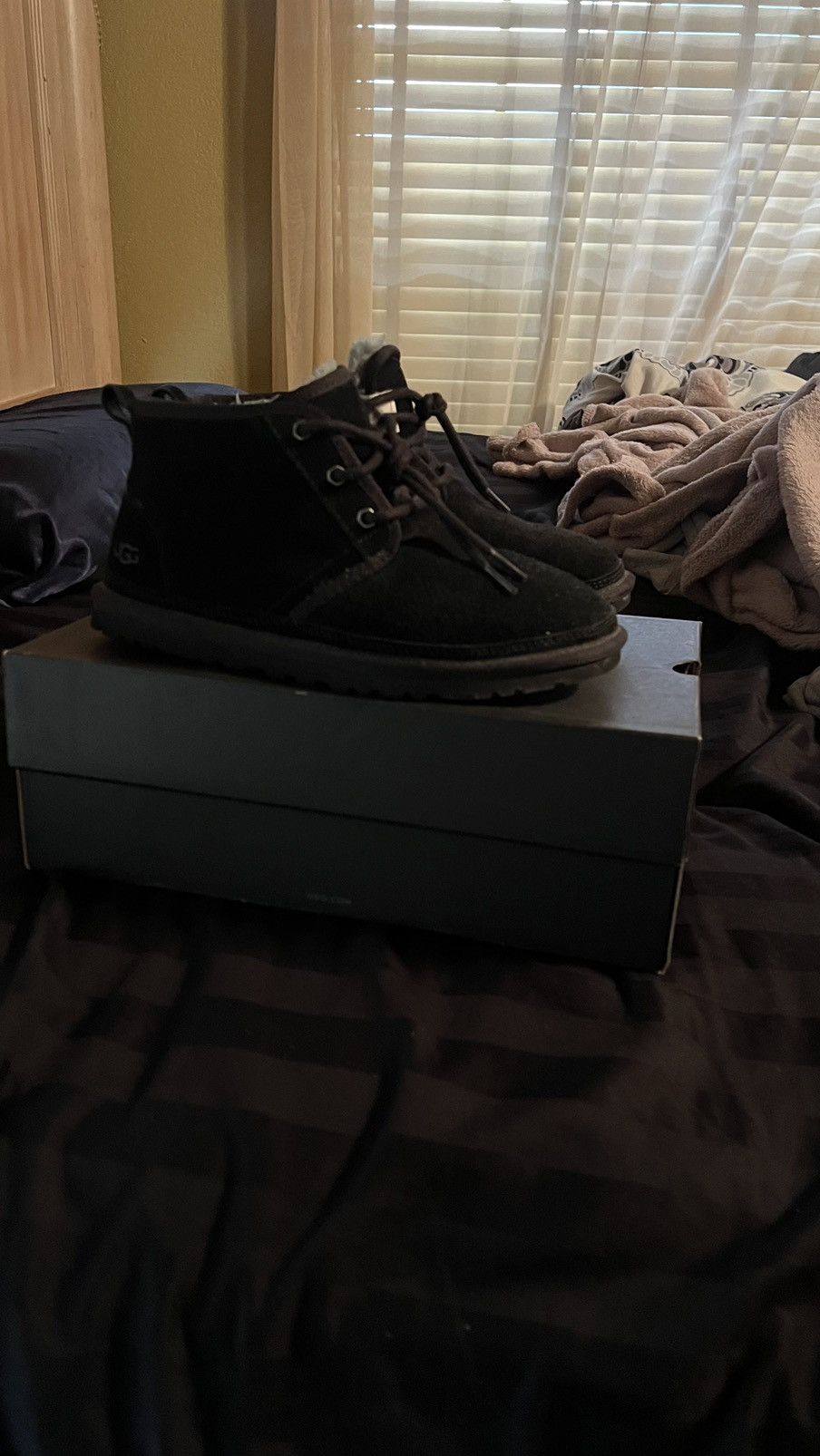 image of Men UGGs Shoes in Black (Size 8)