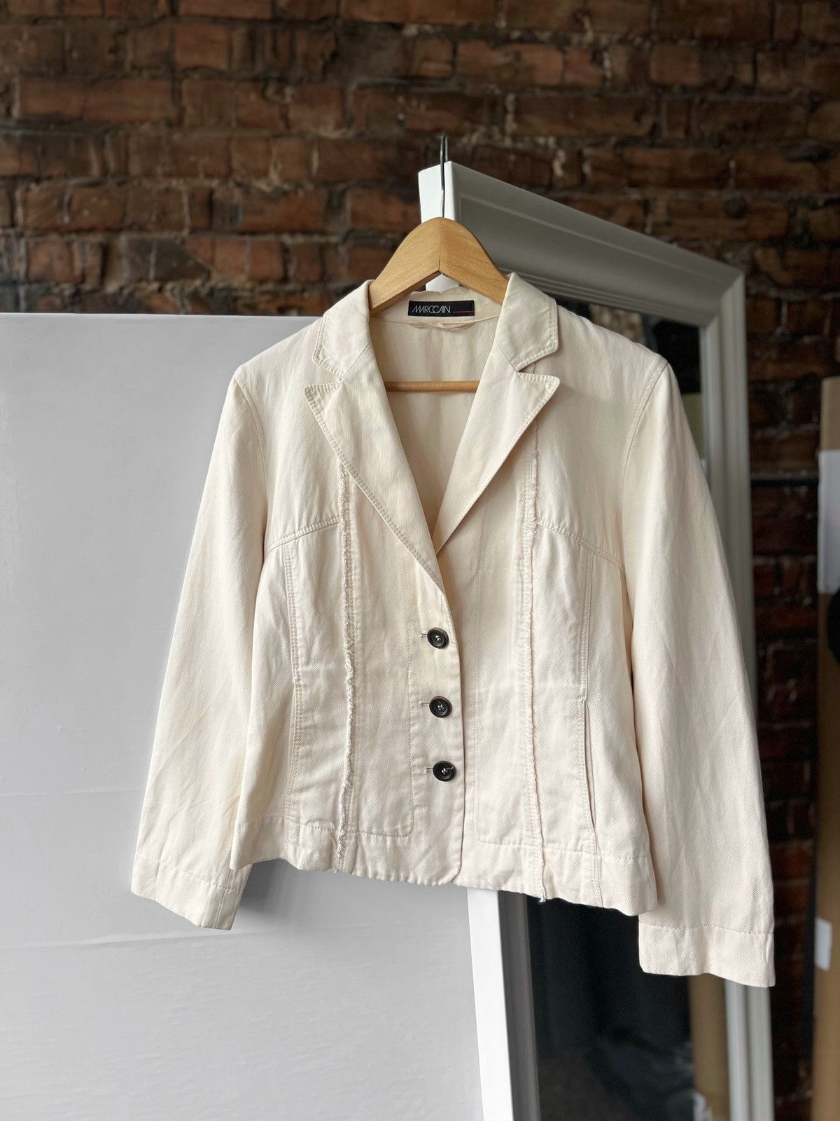 Designer MarcCain Women’s Beige Long Sleeve Blazer Jacket Pockets Size S / US 4 / IT 40 - 1 Thumbnail