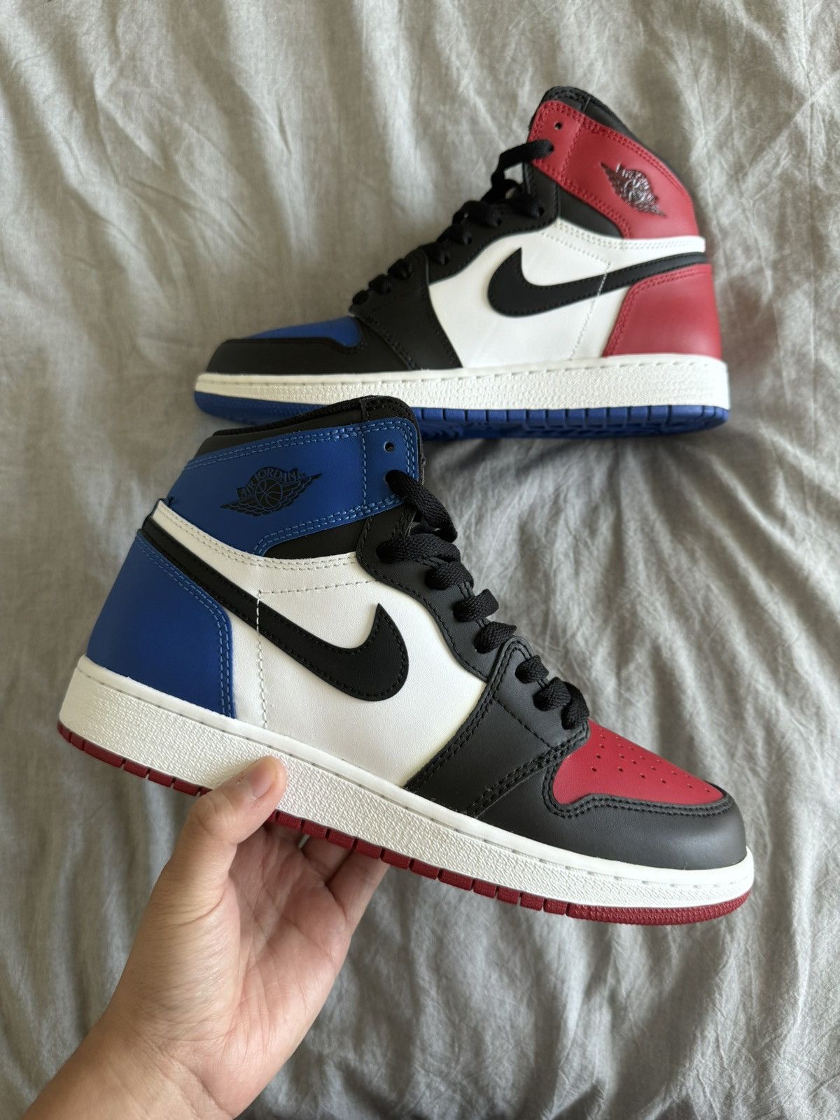 Jordan Brand Jordan 1 Top 3 Gs Size 7y Size US 7 / EU 40 - 1 Thumbnail