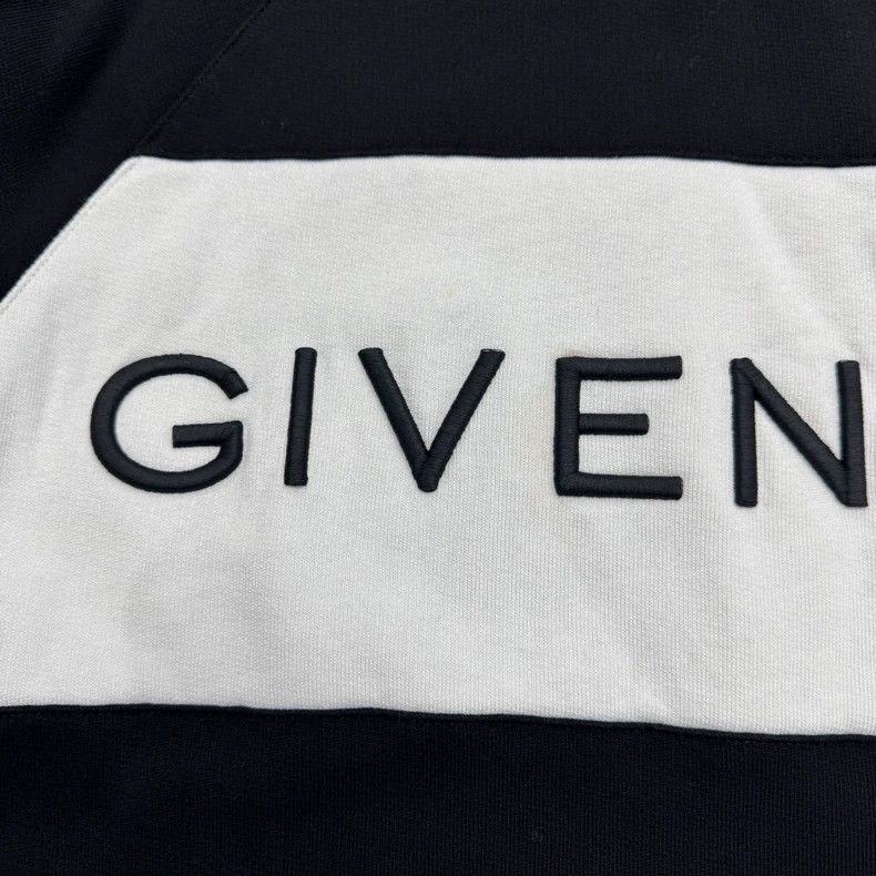 Givenchy Givenchy Embroidered Letter Short Sleeve Size US S / EU 44-46 / 1 - 6 Thumbnail