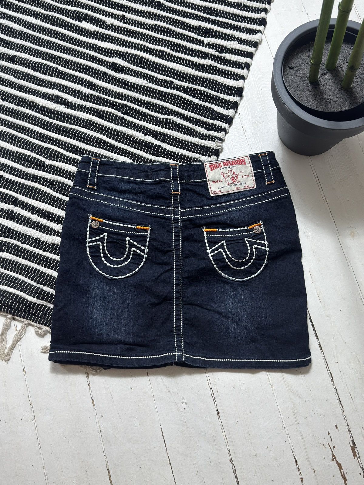 True Religion VINTAGE TRUE RELIGION 2000s MINI DENIM SKIRT Size 30" / US 8 / IT 44 - 1 Thumbnail