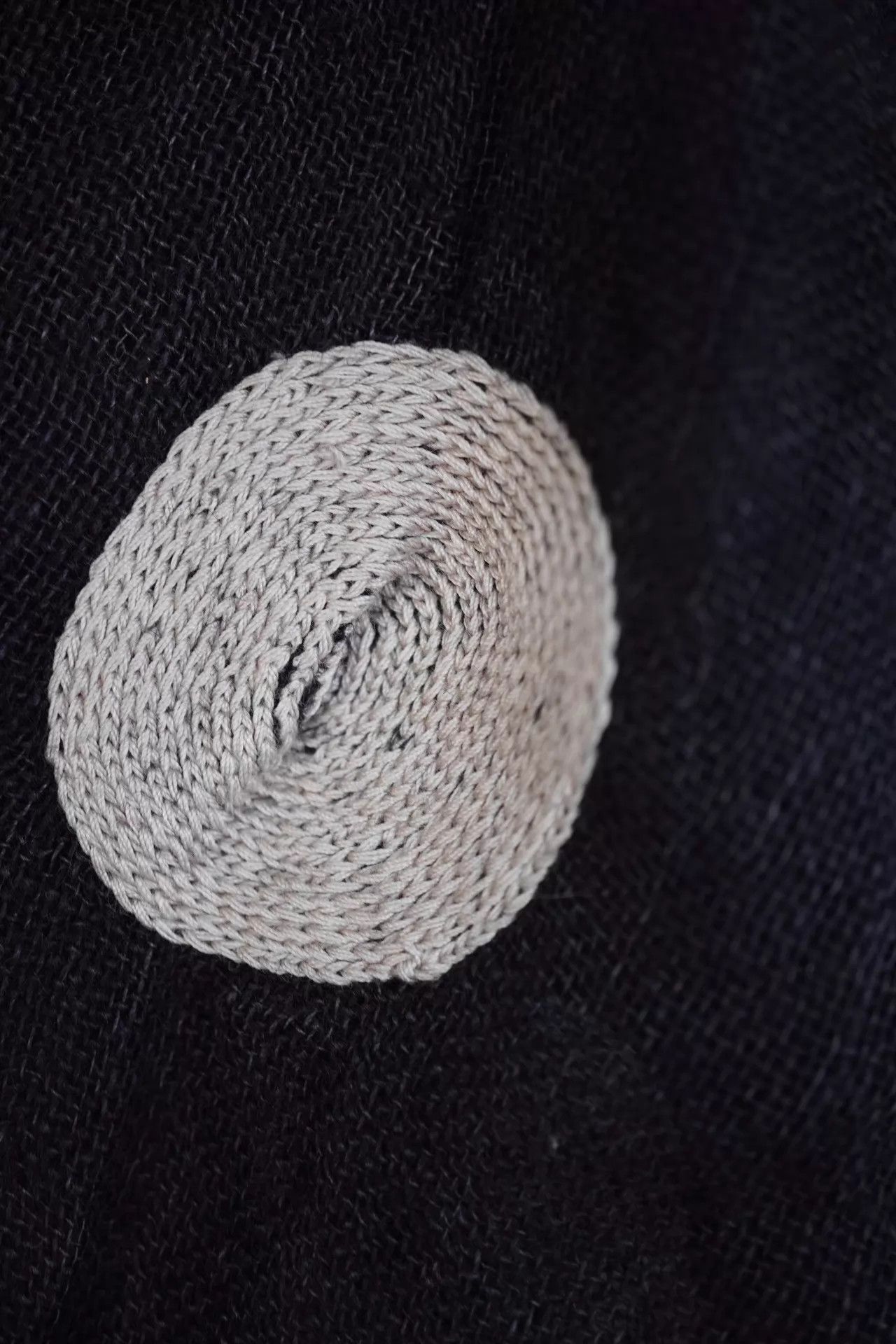 Yohji Yamamoto Yohji Yamamoto 90s Rare Linen Scarf w/ Cushion Dots Size ONE SIZE - 2 Thumbnail