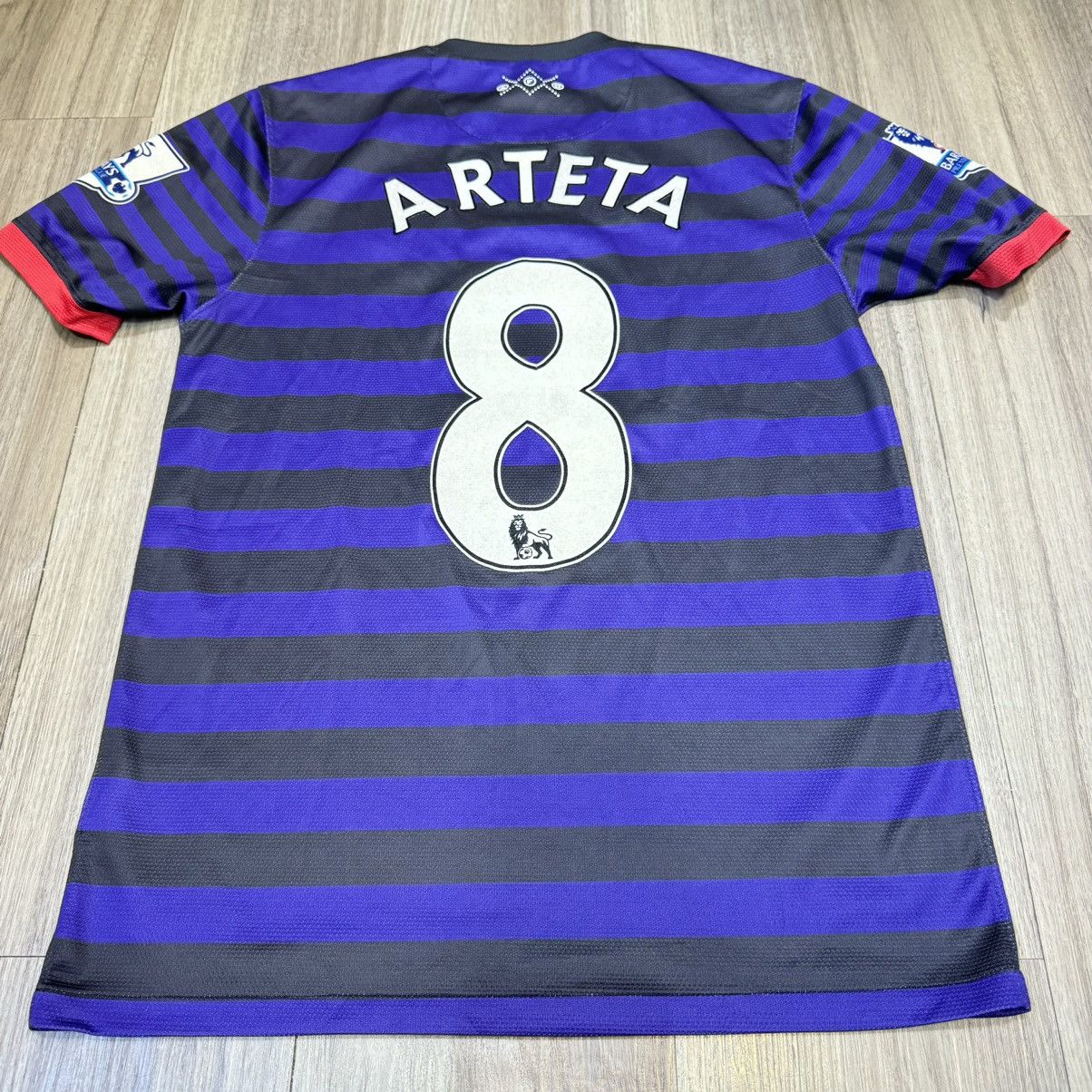 Nike Arsenal 12/13 away shirt #8 Arteta | Grailed