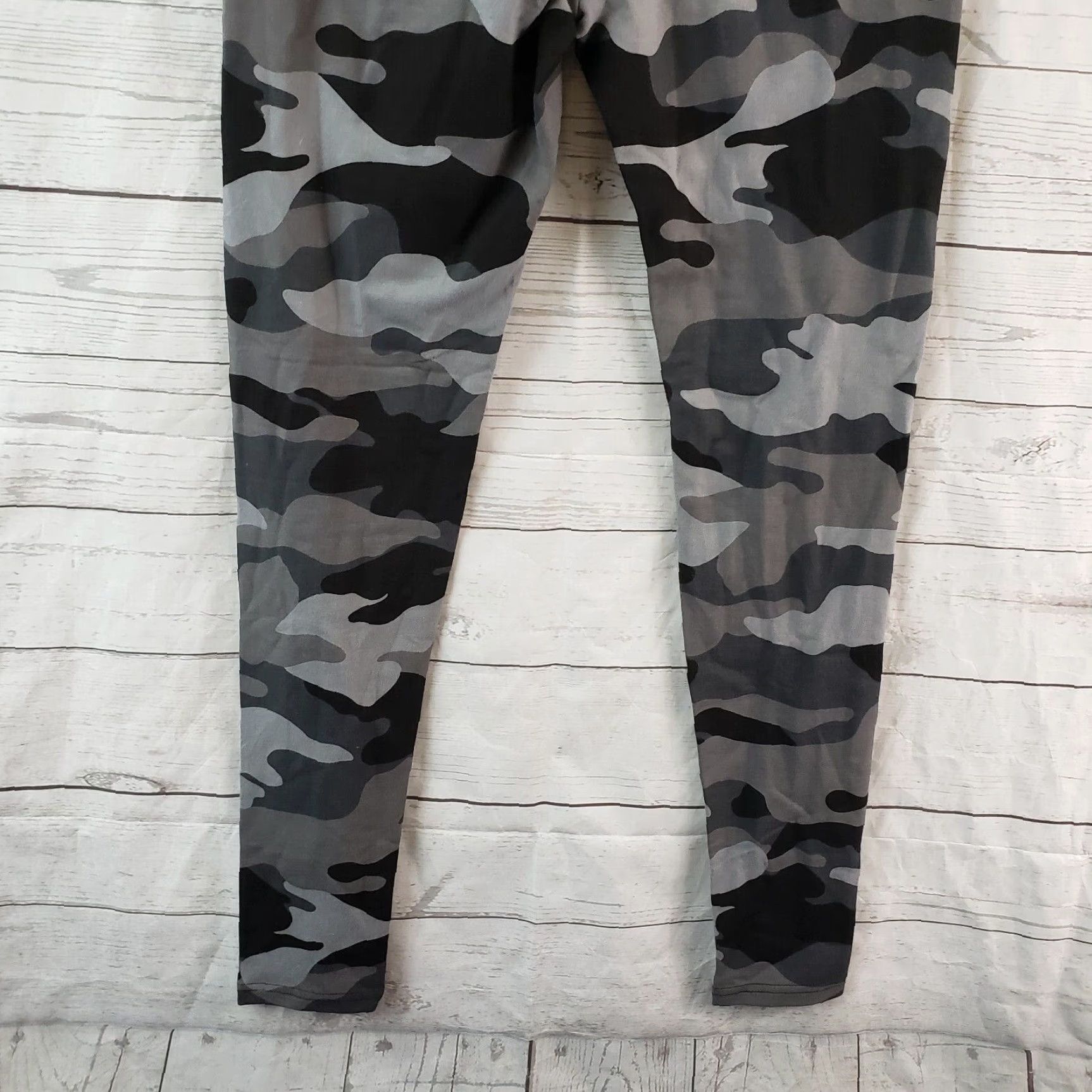 Vintage Wild Fable Leggings Women S Black Camouflage Cotton Blend Size 28" / US 6 / IT 42 - 5 Thumbnail