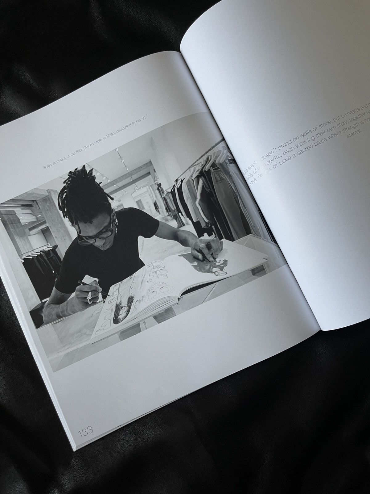 Rick Owens Who Is This Designer? Rick Owens issue 1 Size ONE SIZE - 5 Thumbnail