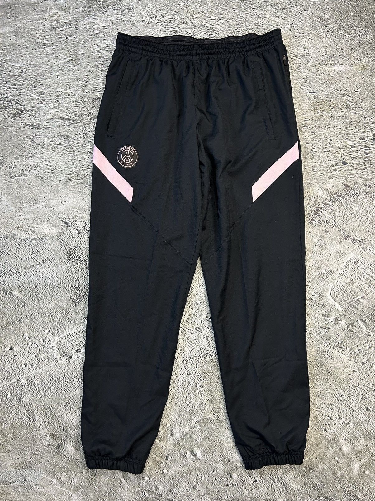 Nike × Vintage PSG Nike nylon black track pants small swoosh drill Y2K Size US 32 / EU 48 - 1 Thumbnail