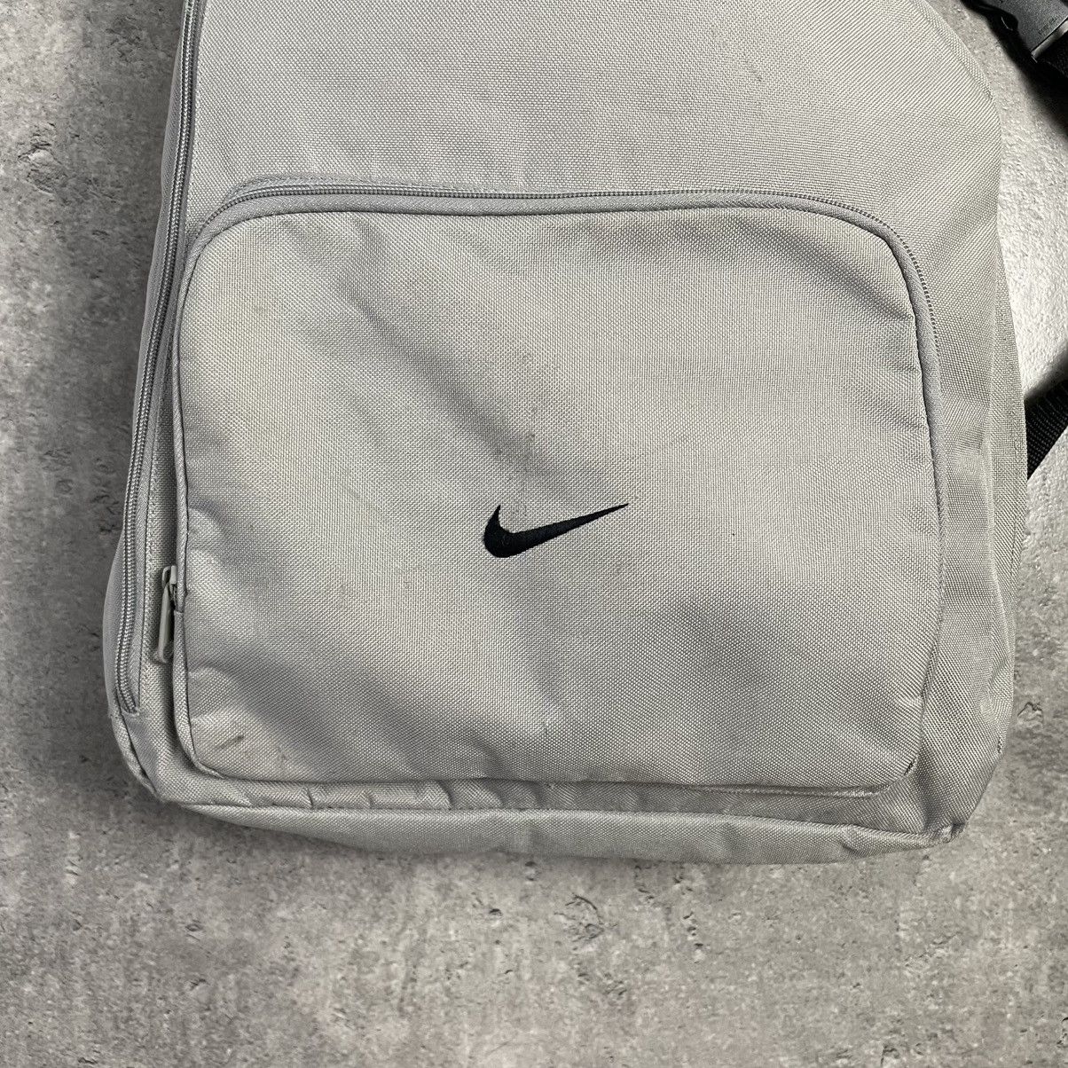Nike Vintage Sligbag Nike Streetwear Gray Y2K Bag Nike 00s Size ONE SIZE - 6 Thumbnail