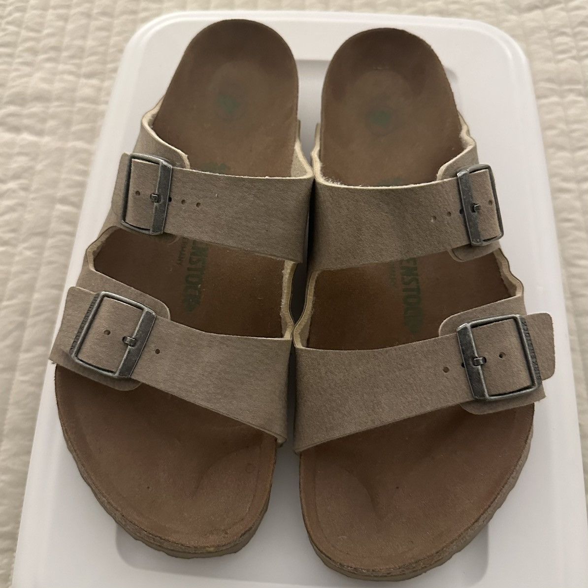 Birkenstock Birkenstock Arizona suede Taupe Tan Men’s Sandals Size US 11 / EU 44 - 2 Thumbnail