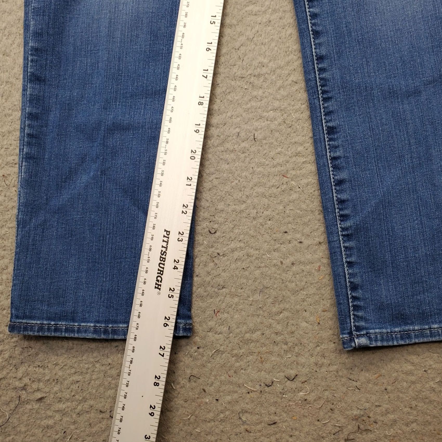Levi's Levi's Skinny Jeans Women 14 Blue Denim Mid Rise Red Tab Wash: Womens Size 14 Jeans Color Blue Denim Style Skinny, 5-Pocket, Button Closure Size 36" / US 14 / IT 50 - 4 Thumbnail