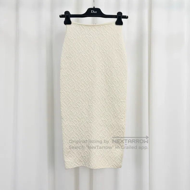 Fendi Fendi Off-white embossed all-over print half-skirt Size 42" / US 20 - 1 Thumbnail