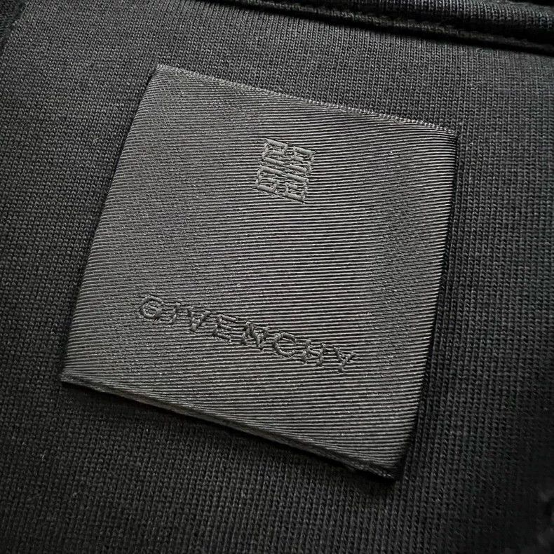 Givenchy Givenchy Fake Two-Piece Qilin Sleeve Hoodie XL Size Size US XL / EU 56 / 4 - 3 Thumbnail