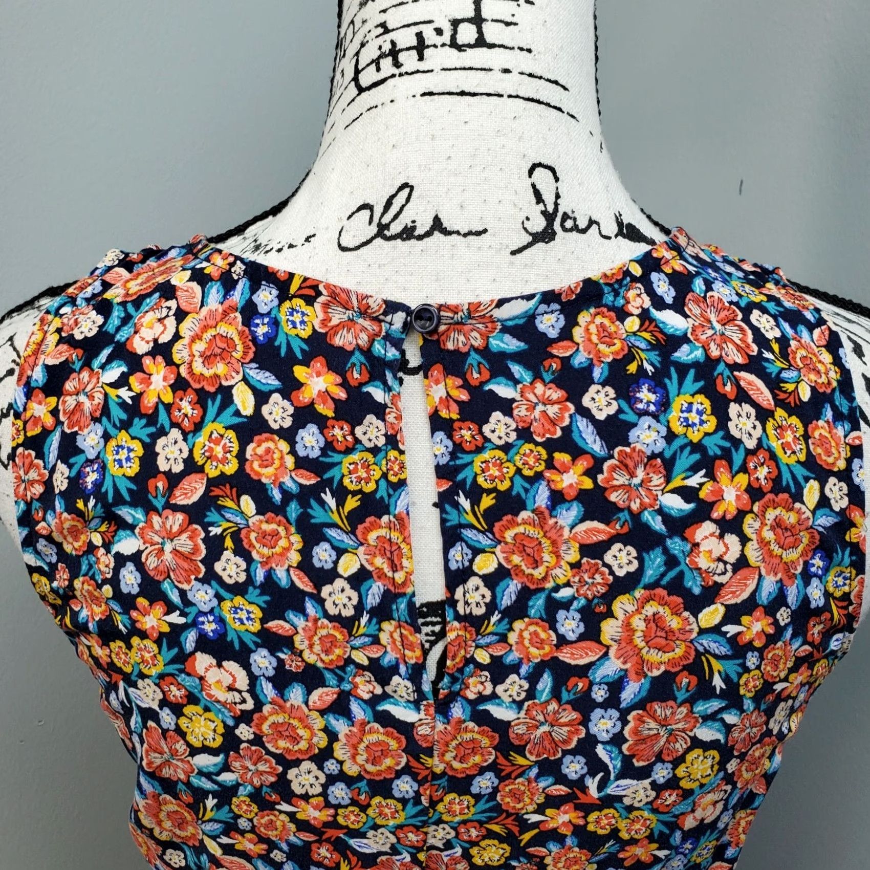 Old Navy Old Navy Dress Women PS Midi Multicolor Cinch Tie Back Keyhole Back Floral Sleeveless 36 Length Casual Party Womens Size PS Size S / US 4 / IT 40 - 5 Thumbnail