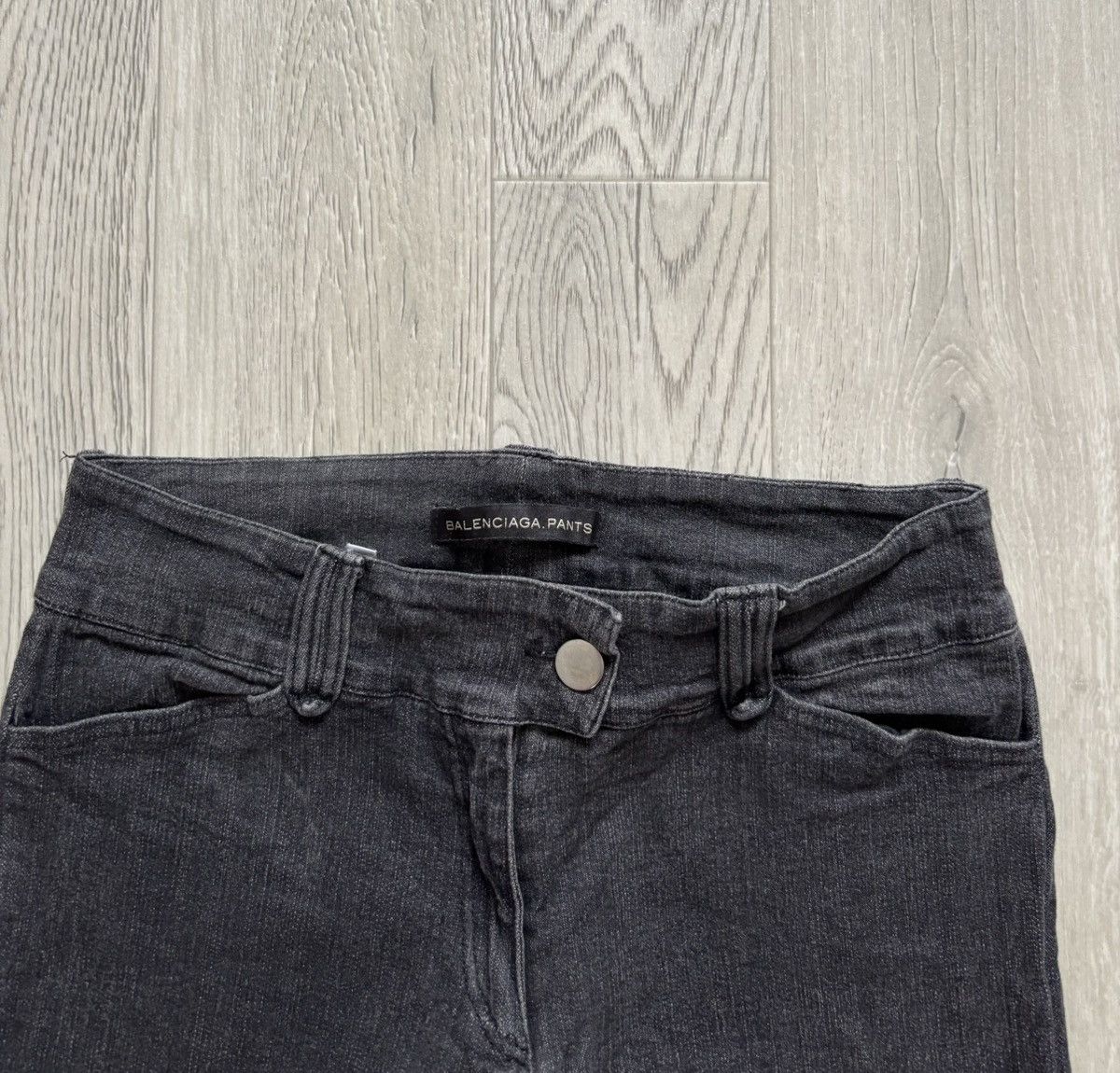 Balenciaga Balenciaga Pants Slim Jeans Size 25" / US 0 / IT 36 - 2 Thumbnail