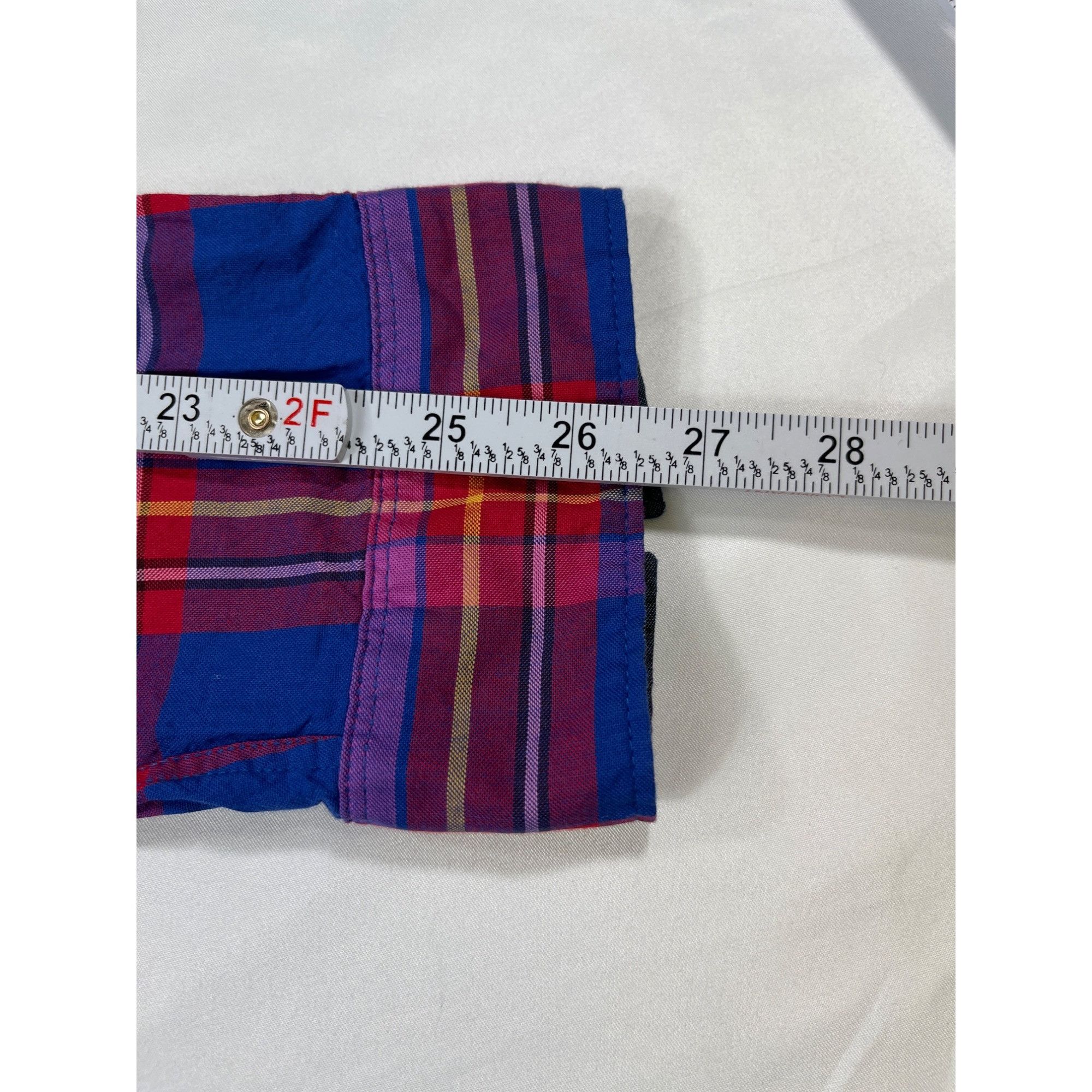 Guess Guess SKU 7659 Mens Long Sleeve Pink and Blue Plaid Button U Size US XL / EU 56 / 4 - 8 Thumbnail