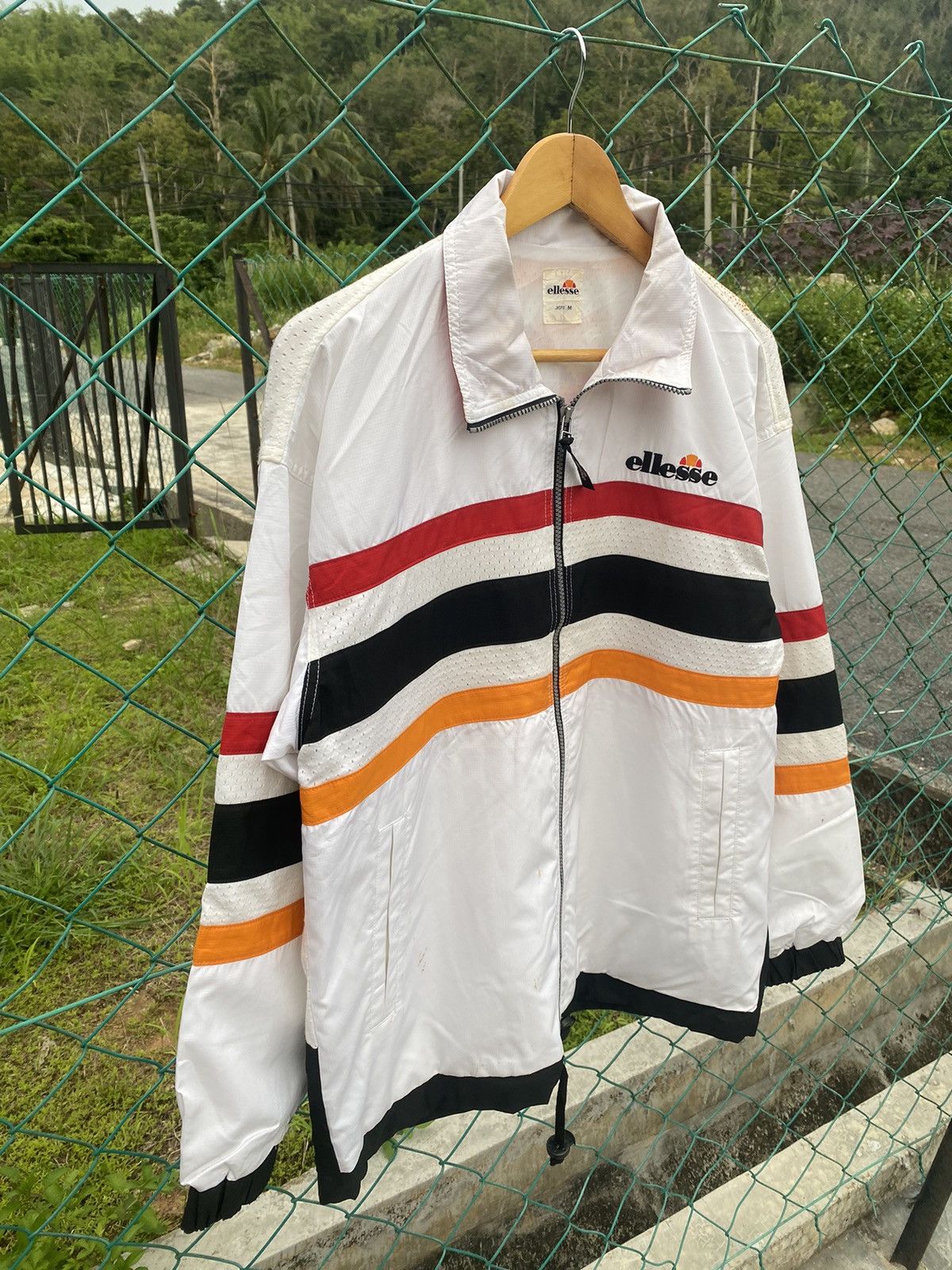 Ellesse AW Vintage Ellesse Zip Up Jacket Size US L / EU 52-54 / 3 - 3 Thumbnail