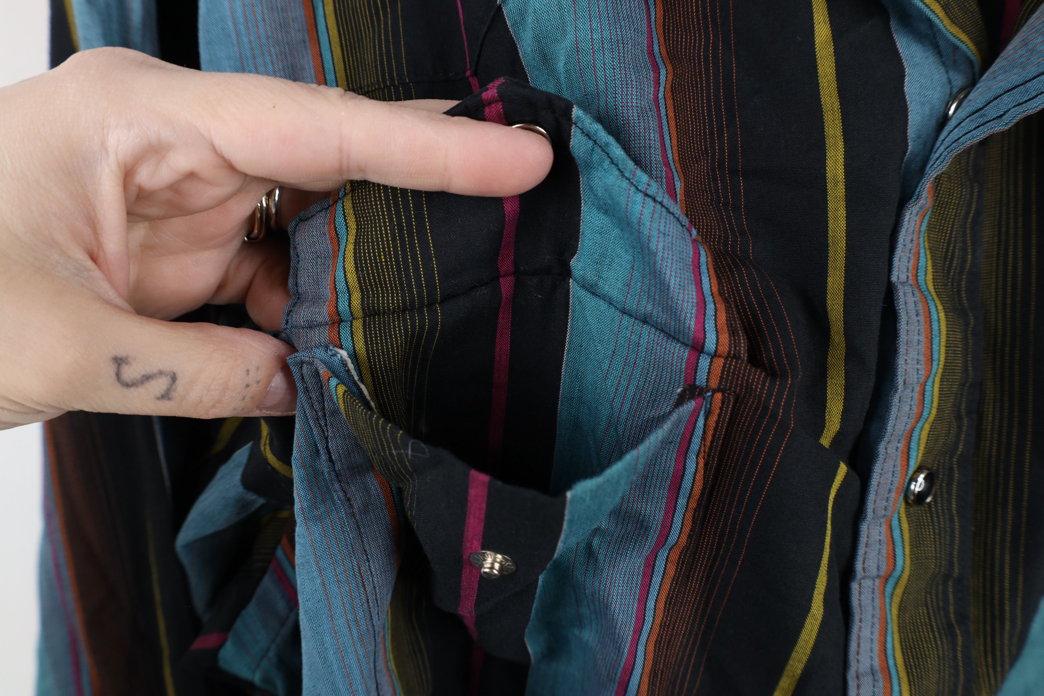 Vintage × Wrangler Vintage 90s Wrangler Rainbow Striped Button Shirt USA Size US M / EU 48-50 / 2 - 7 Thumbnail