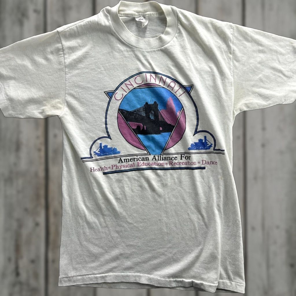 Vintage VINTAGE Cincinnati Shirt Mens M White 90s American Alliance For Health Recreation Cincinnati Skyline Tee Size US M / EU 48-50 / 2 - 1 Thumbnail