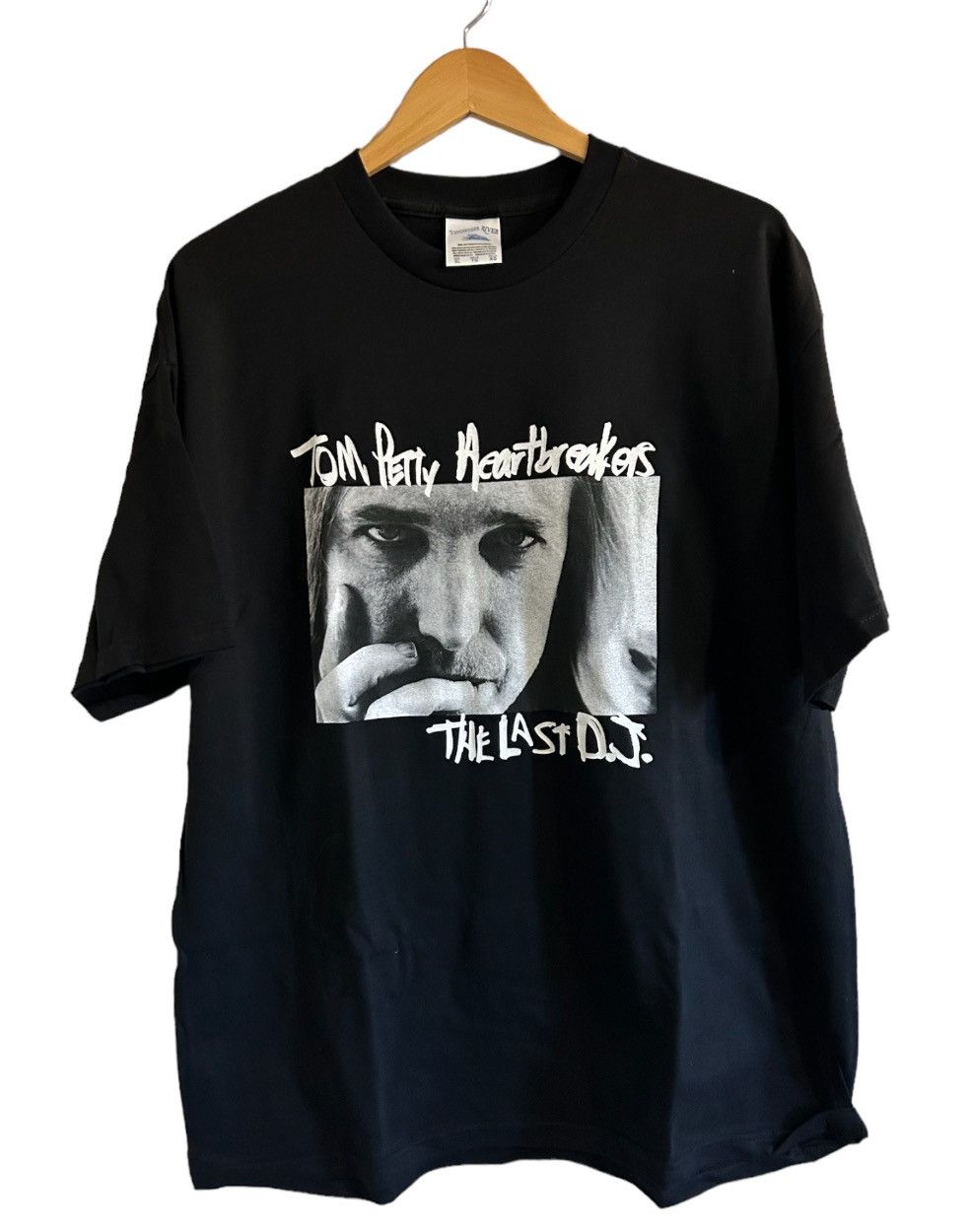 image of Rock T Shirt x Tour Tee Vintage Tom Petty Heartbreakers The Last Dj Tour Shirt in Black (Size XL)