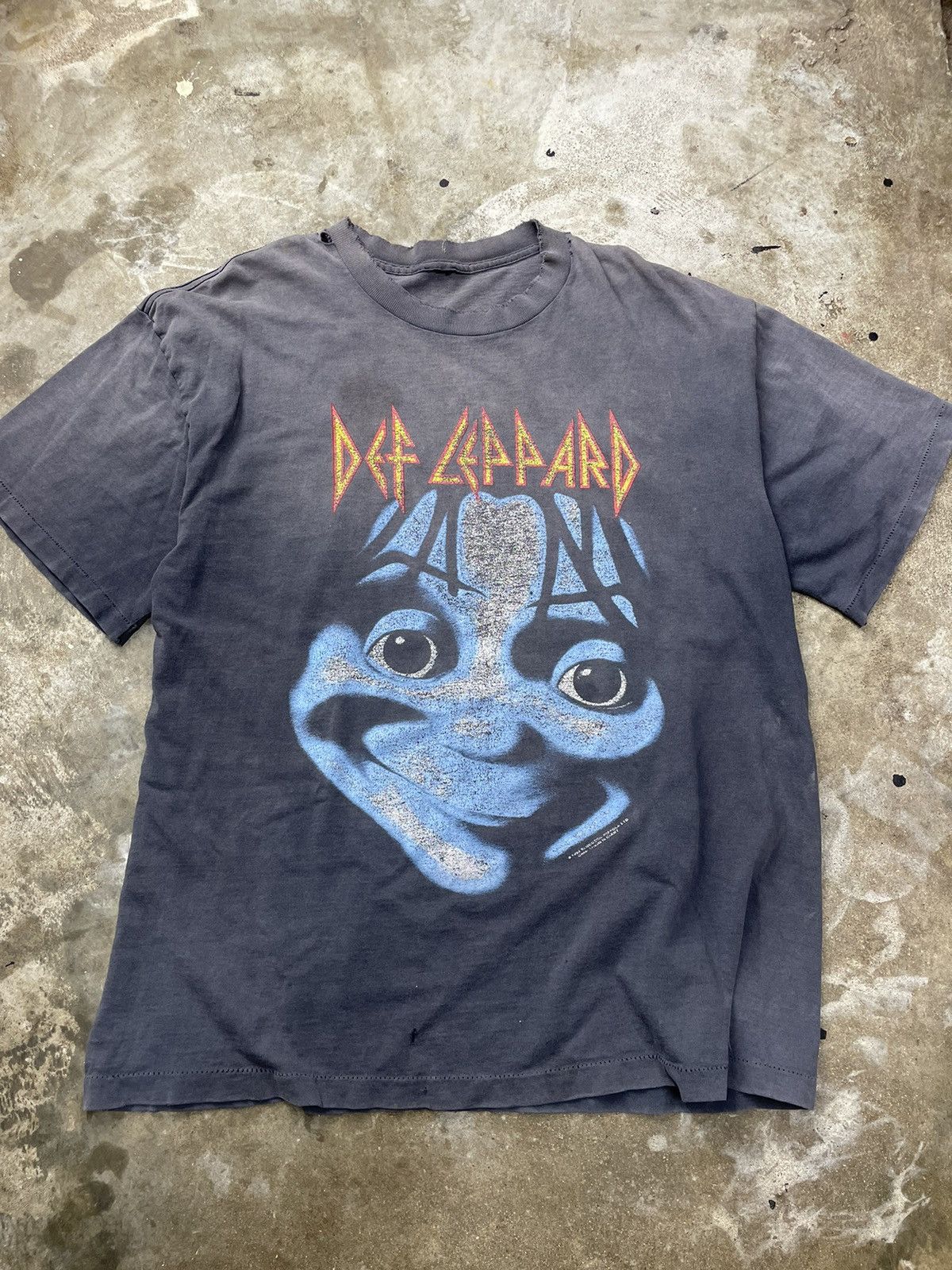 Image of Band Tees x Vintage Perfect Fade 90’S Def Leppard Shirt in Black, Men's (Size XL)