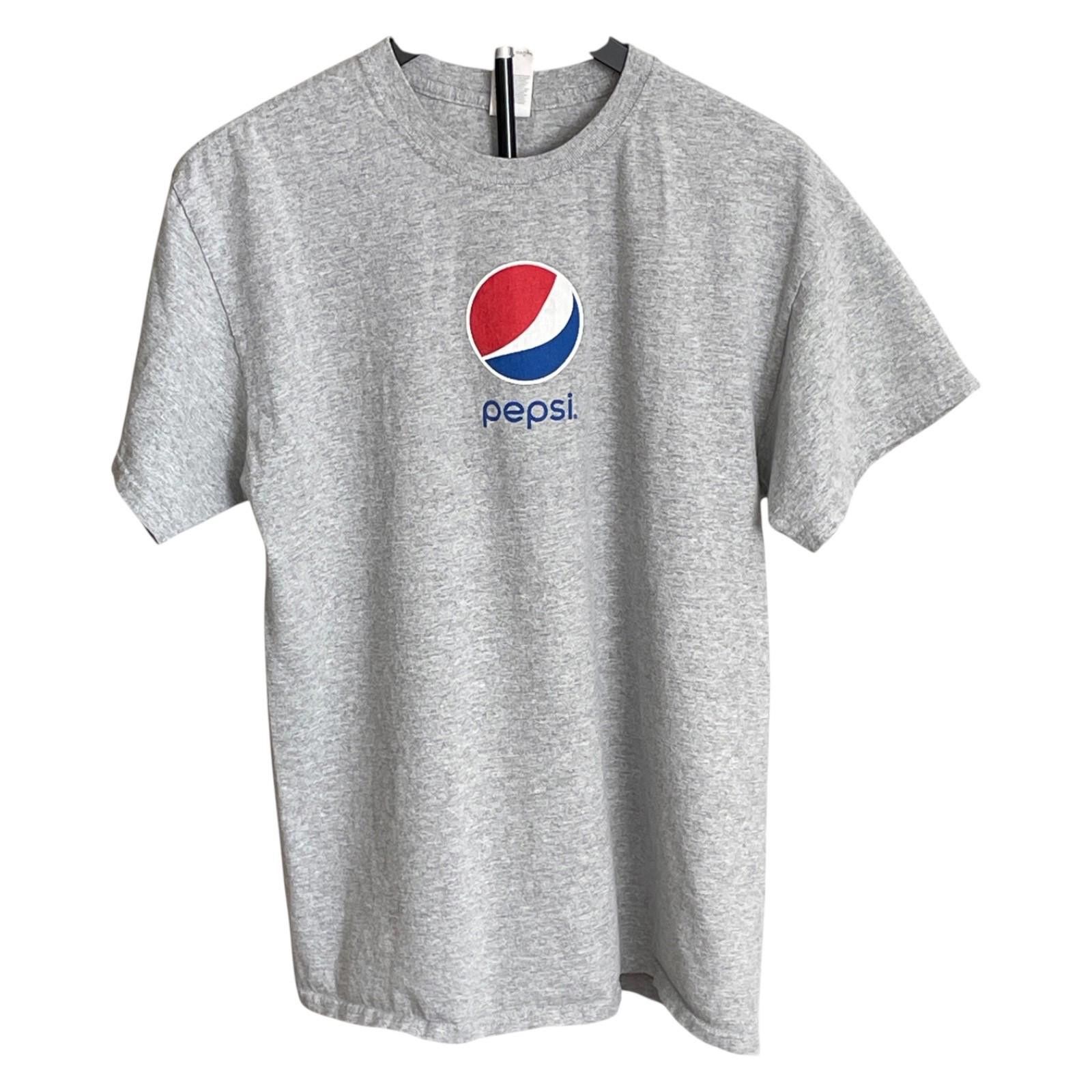 Gildan Pepsi Logo Graphic Tee Men’s Large Gray Soda Brand Classic Size US L / EU 52-54 / 3 - 1 Thumbnail