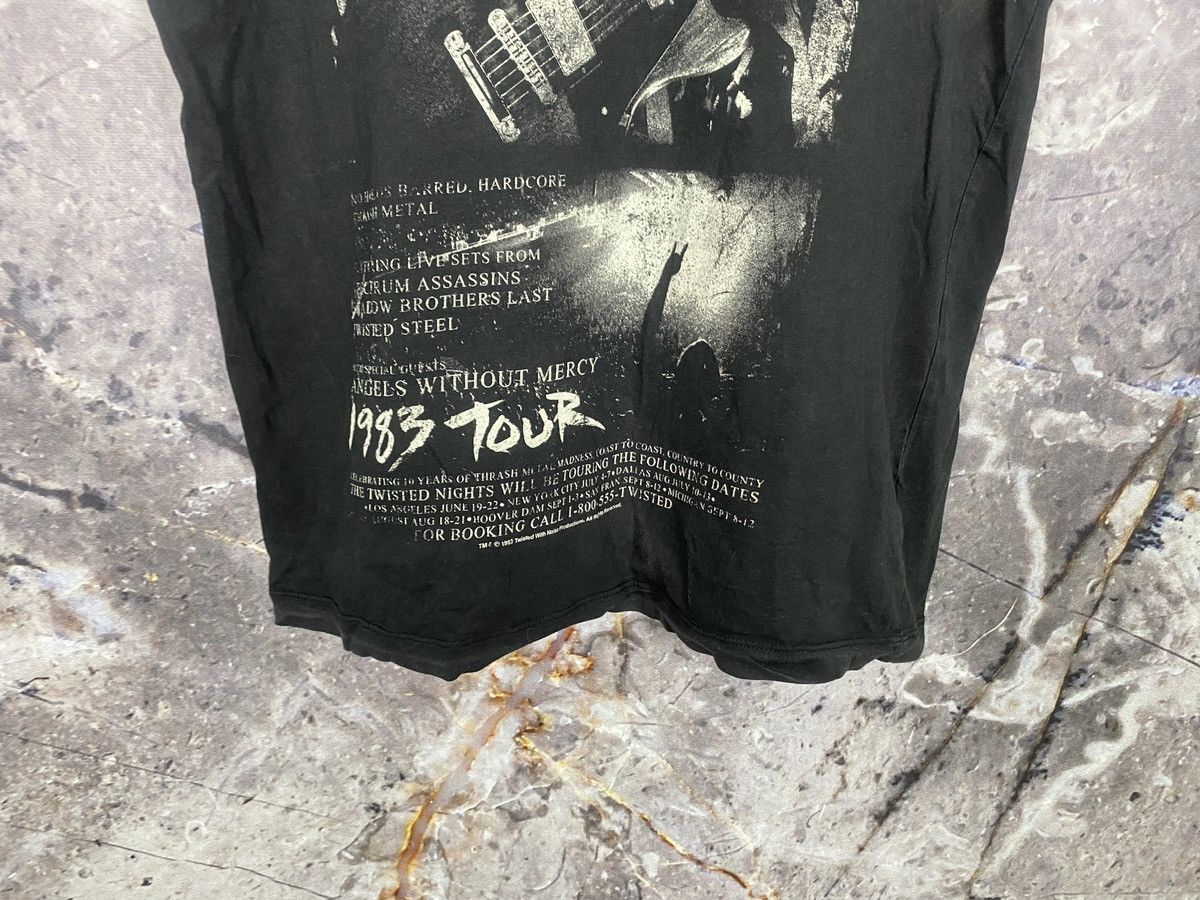 Vintage Men’s Urban Spirit Shirt 1983 Tour Rock Size XL Size US XL / EU 56 / 4 - 3 Thumbnail