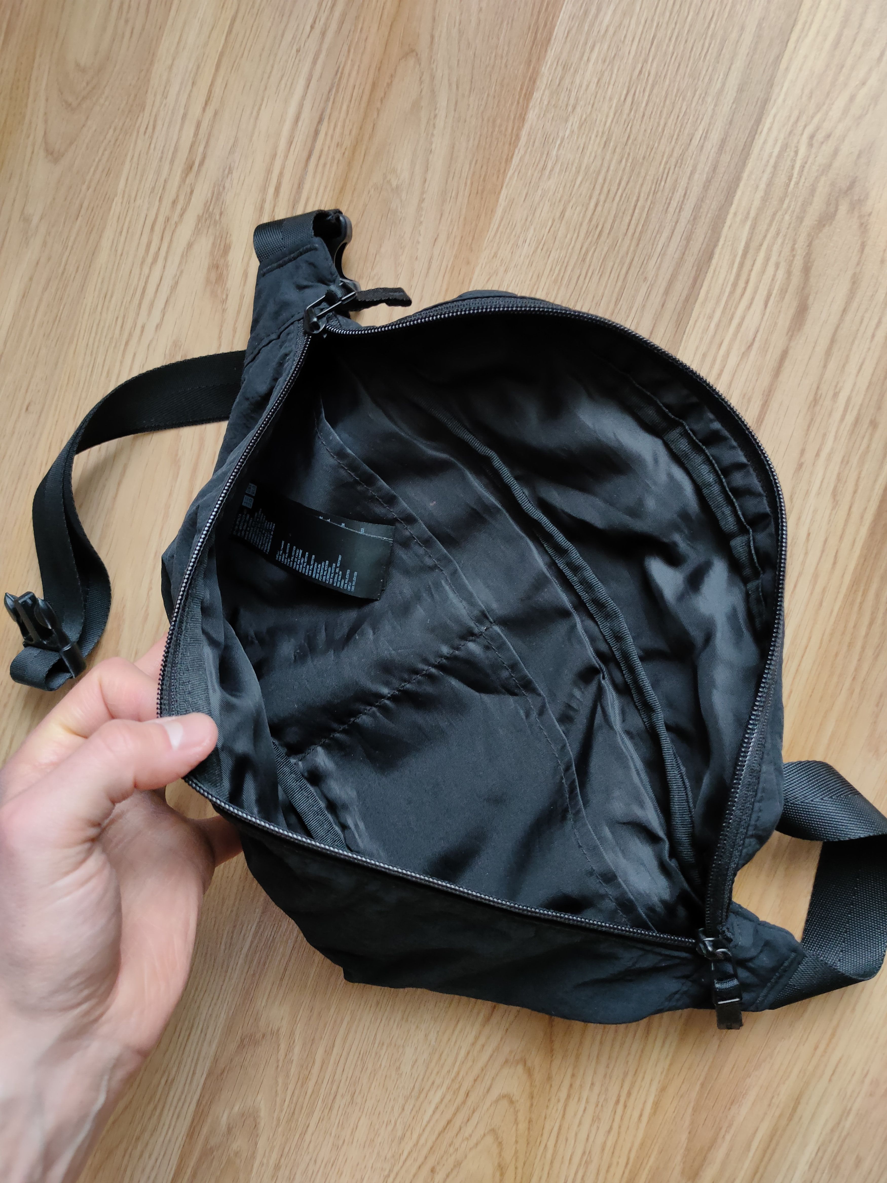 Uniqlo Uniqlo banana bag messenger shoulder bag Size ONE SIZE - 4 Thumbnail