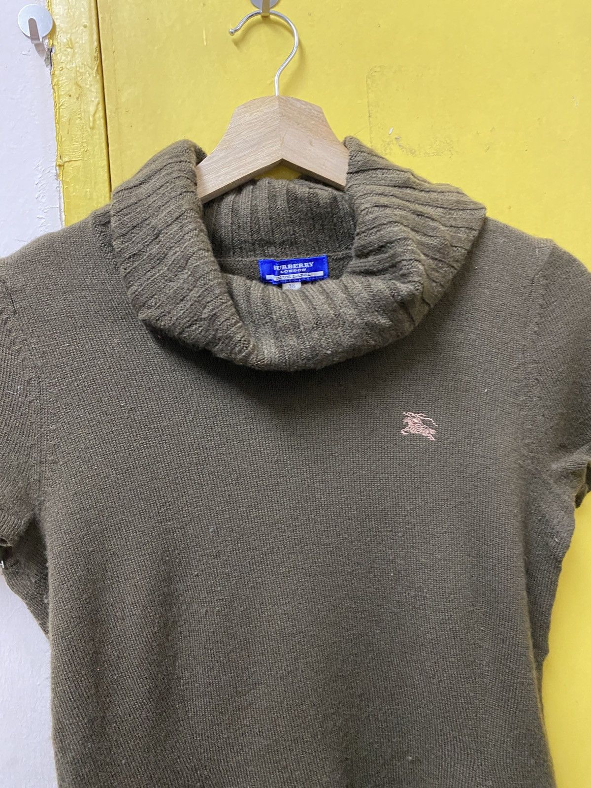 Burberry Burberry knit Shirt Small Logo Green Colour Size S / US 4 / IT 40 - 4 Thumbnail