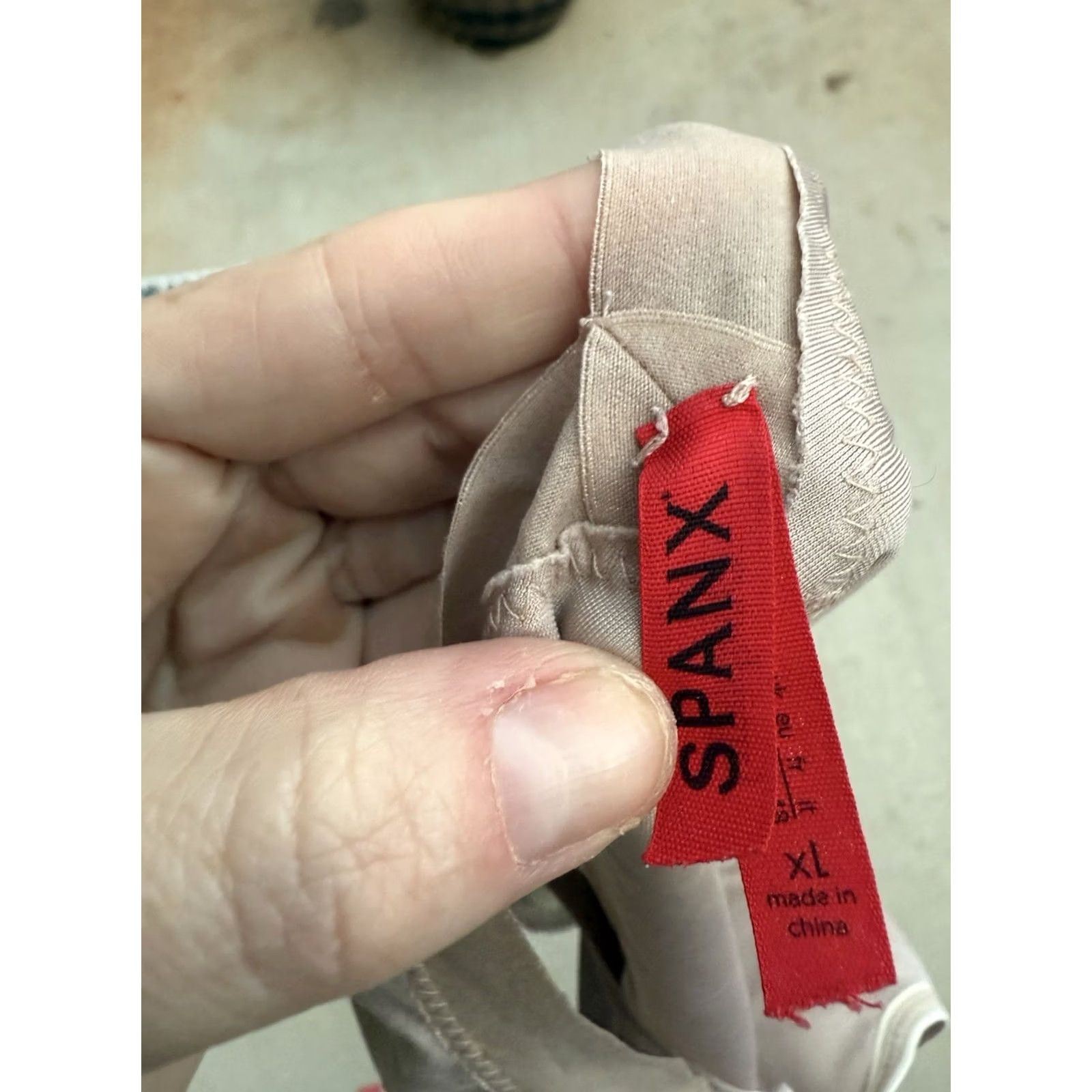 Spanx Spanx Alluring V Neck Blush Camisole XL Womens Tank Sleeveless Brown V-Neck / Spanx Camisole XL Women Blush V-Neck Tank Size ONE SIZE - 3 Thumbnail
