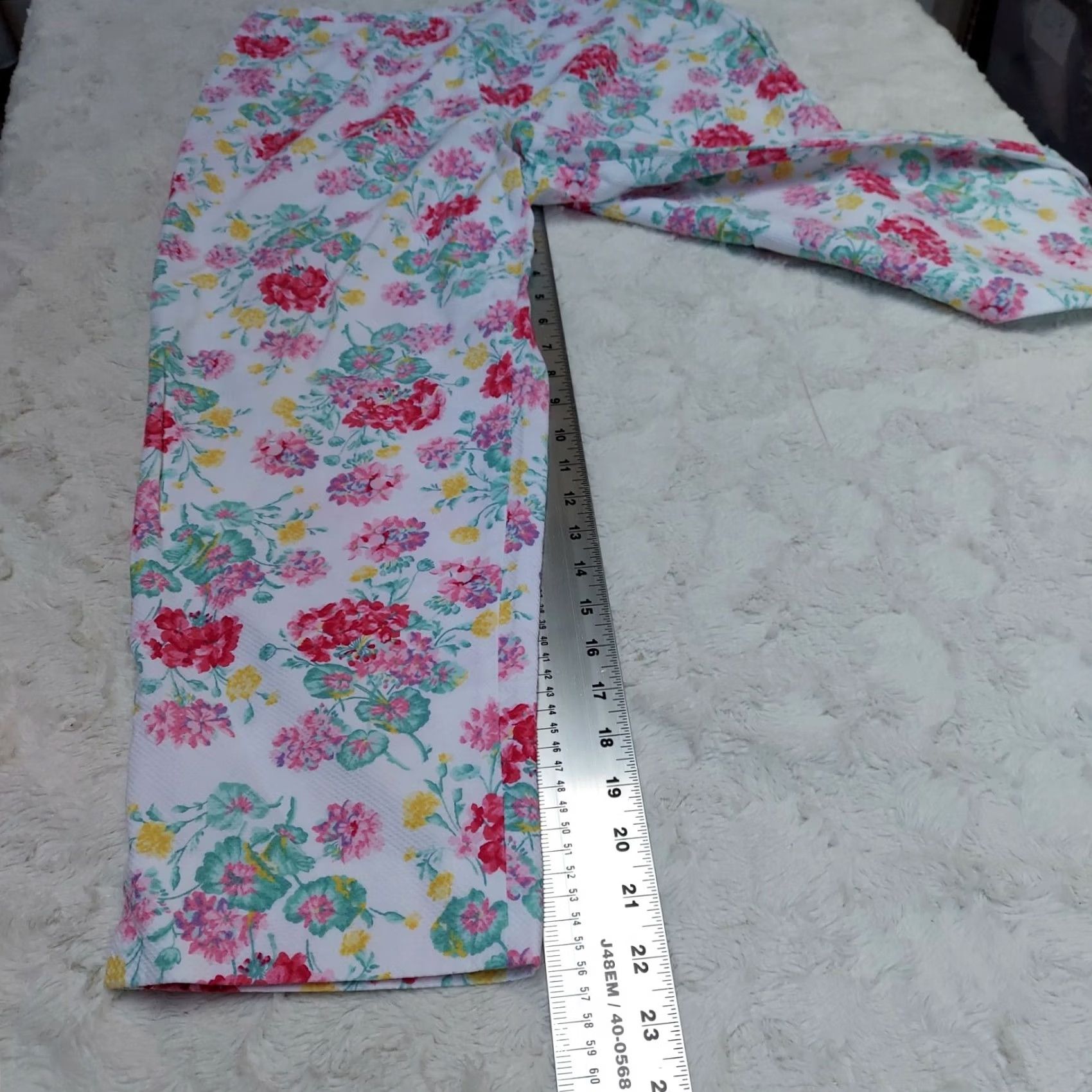 Laura Ashley Laura Ashley Womens Cotton Multicolor Floral High Rise Cropped Pants Size 10 Size 32" / US 10 / IT 46 - 7 Thumbnail