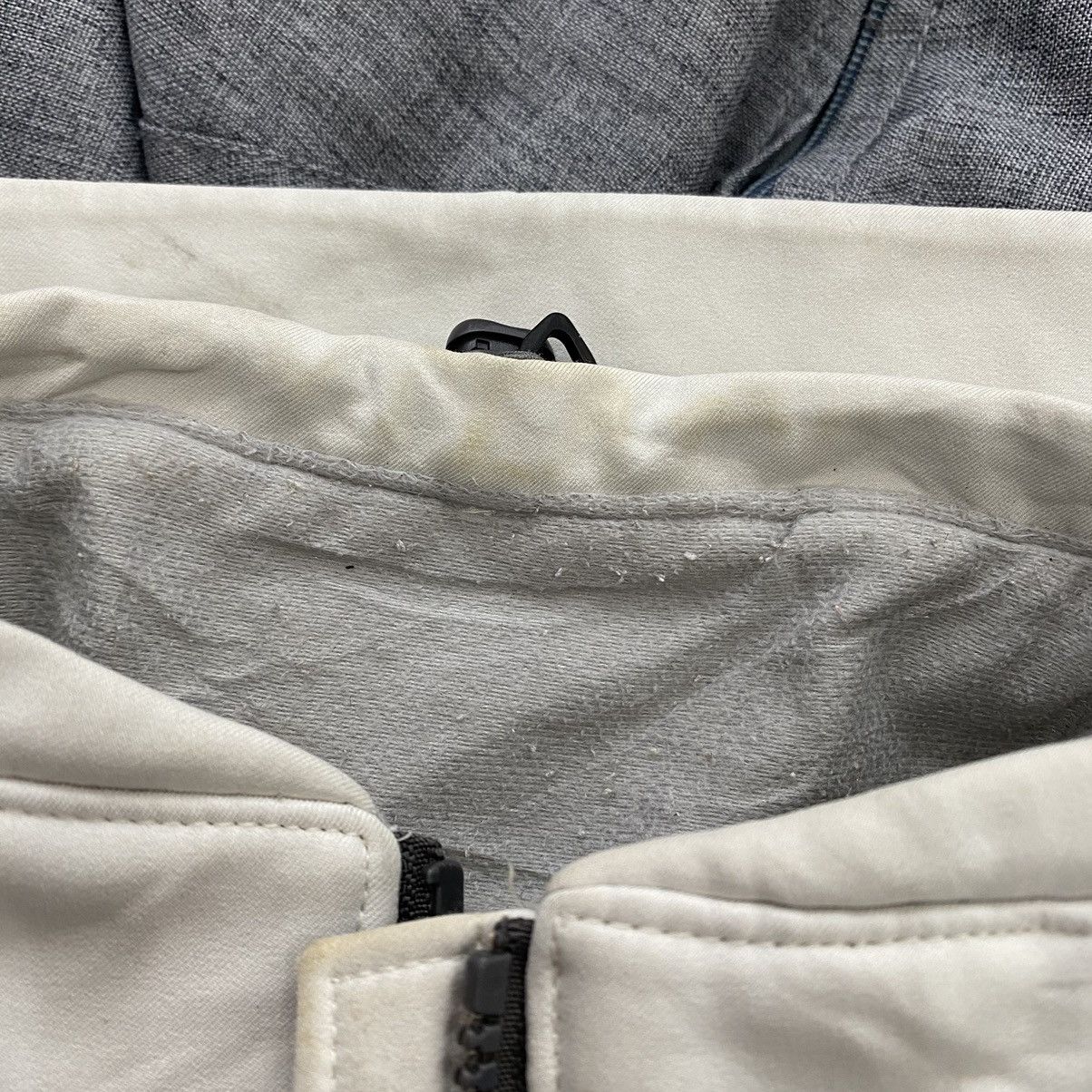 Columbia × Vintage Vintage COLUMBIA SPORTWEAR USA Full Zipper Grey Fleece Size M / US 6-8 / IT 42-44 - 9 Thumbnail