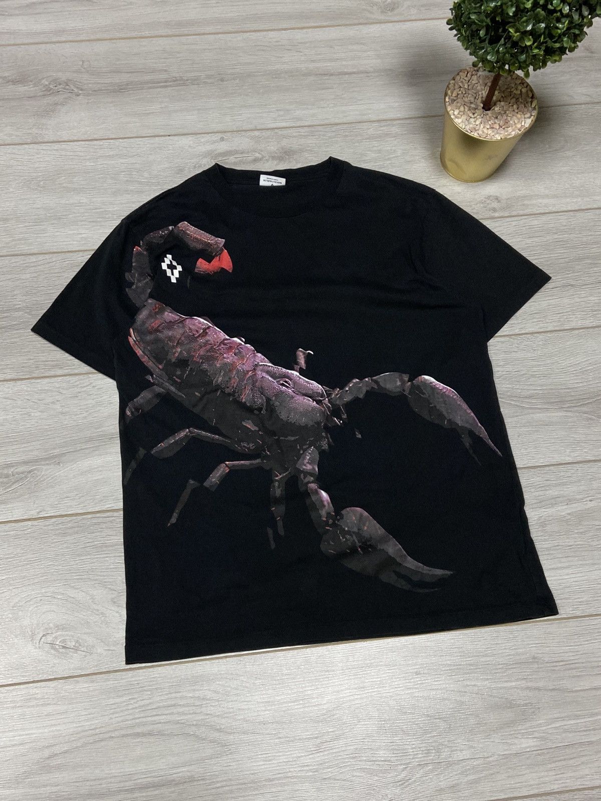 Marcelo Burlon Marcelo Burlon 🦂 big scorpion tee Size US M / EU 48-50 / 2 - 2 Thumbnail