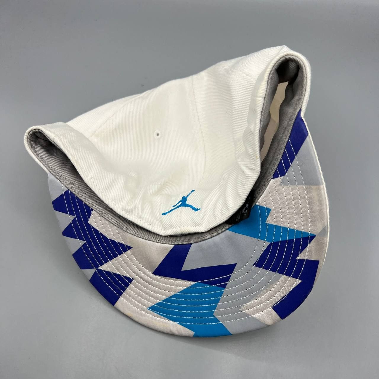 Jordan Brand Air Jordan 23 Hat Men 7 3/8 Embroidered Jumpman Fitted Cap Size ONE SIZE - 7 Thumbnail