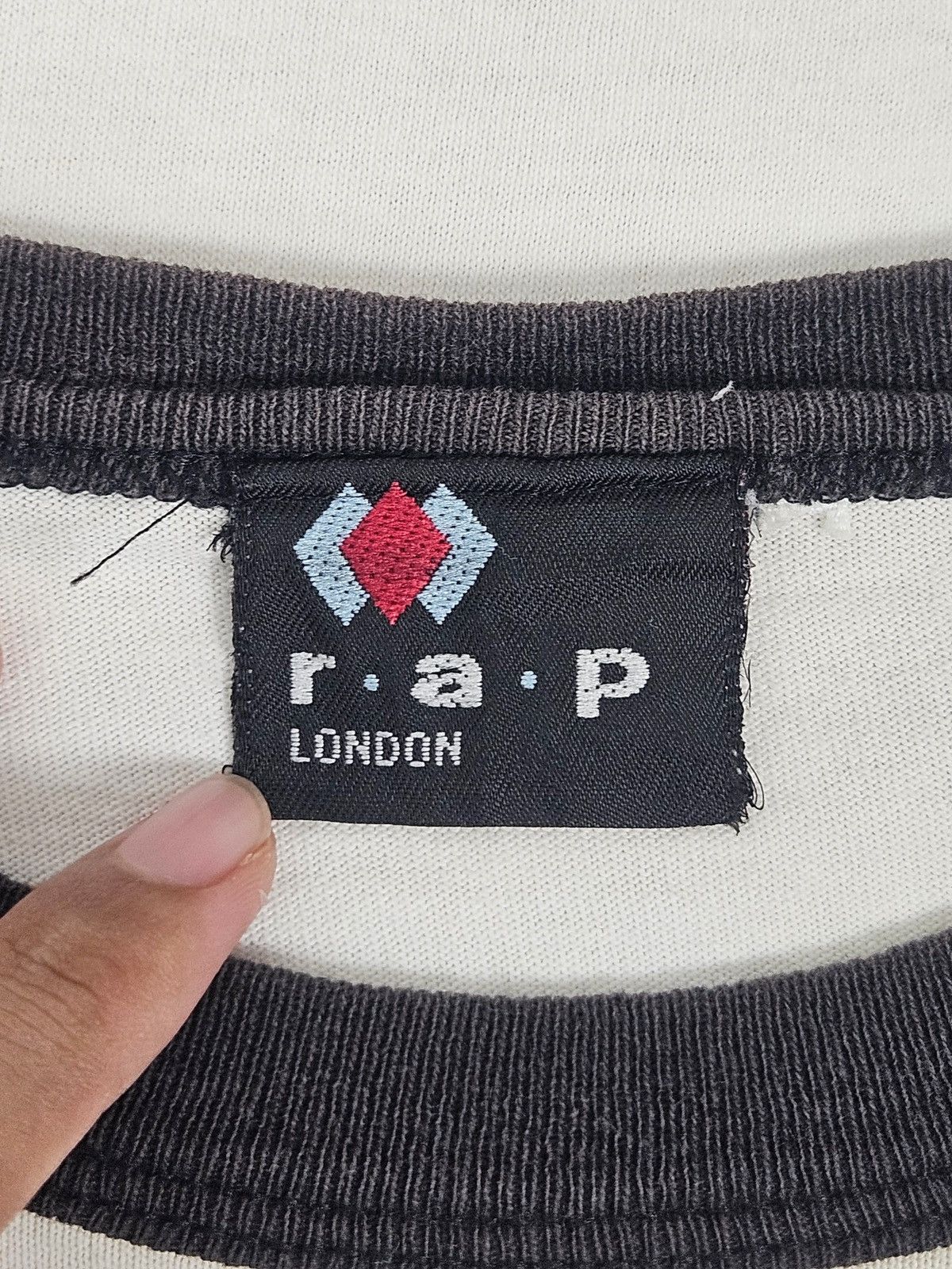 Vintage Vintage 90s Body Rap London tee Size US M / EU 48-50 / 2 - 4 Thumbnail