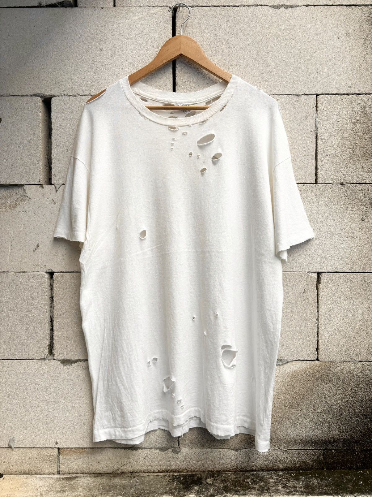 Vintage Thrashed Distressd Faded White ERD Grunge T Shirt 👽 Size US XL / EU 56 / 4 - 3 Thumbnail