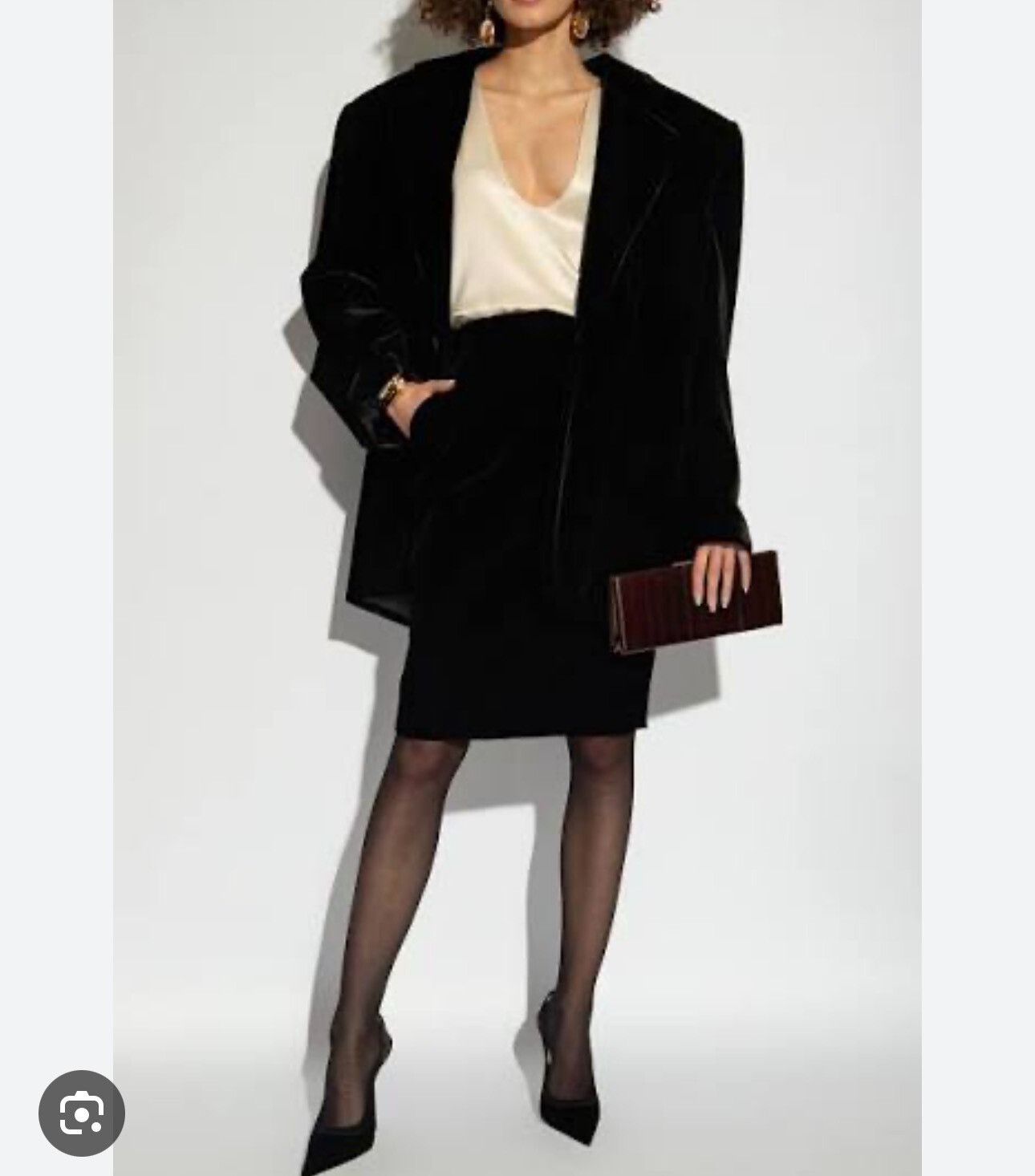 Saint Laurent Paris Saint Laurent Black Velvet Blazer Size M / US 6-8 / IT 42-44 - 1 Thumbnail