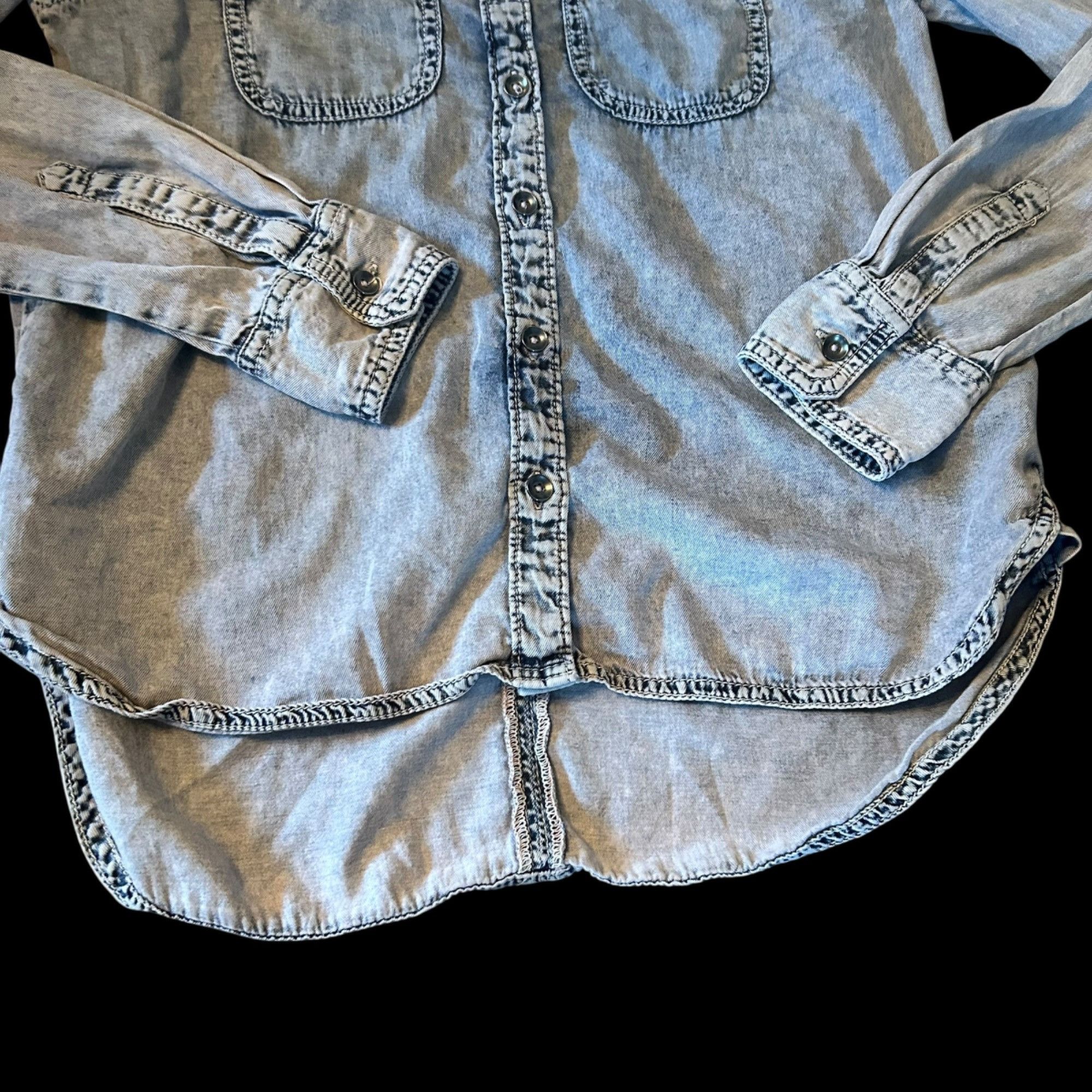 Bdg BDG Grey Burnout Lightweight Denim Shirt XS Size XS / US 0-2 / IT 36-38 - 4 Thumbnail