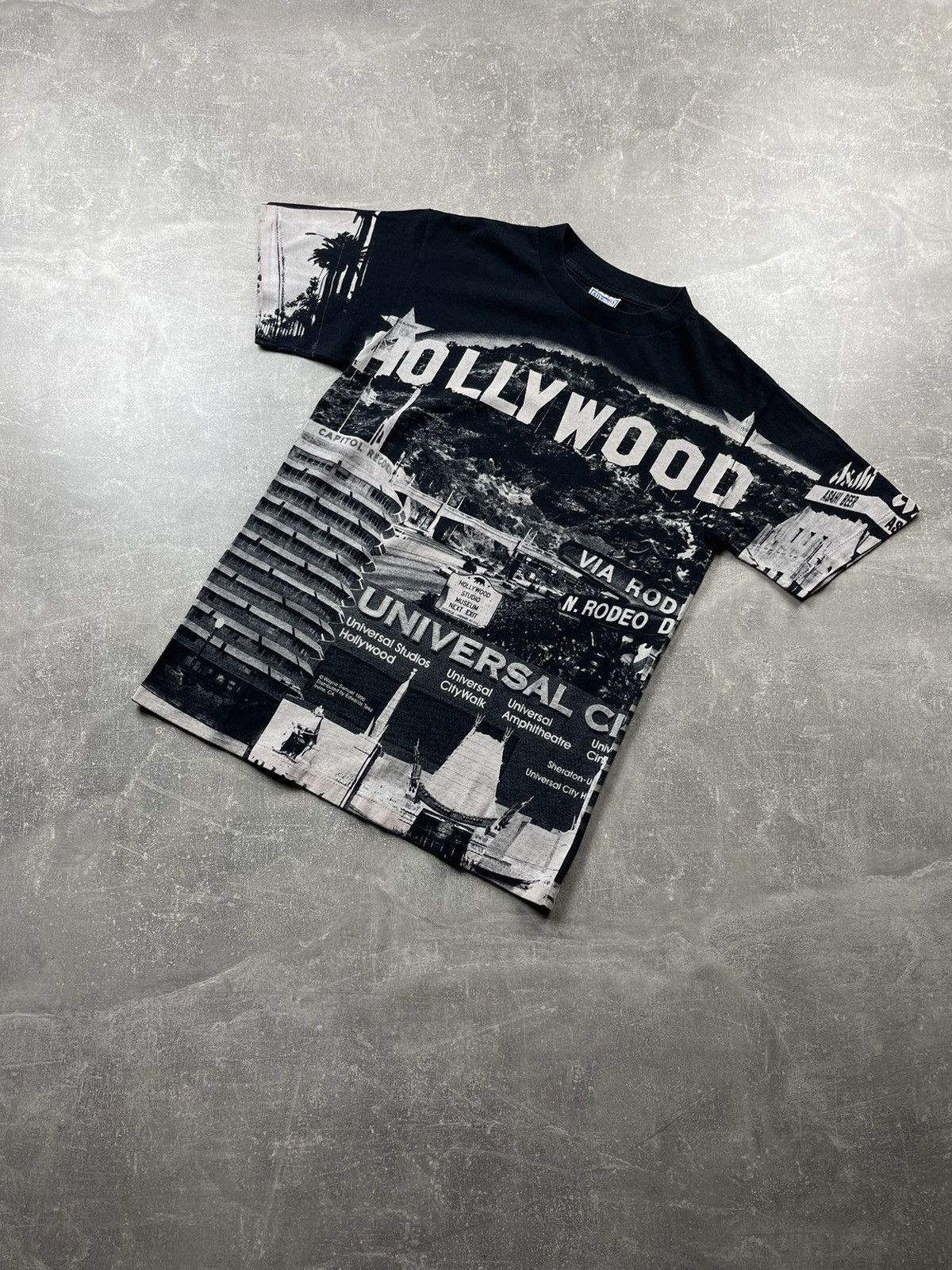 Vintage Vintage 90s Hollywood Universal City Graphic T-Shirt USA Size US M / EU 48-50 / 2 - 1 Thumbnail