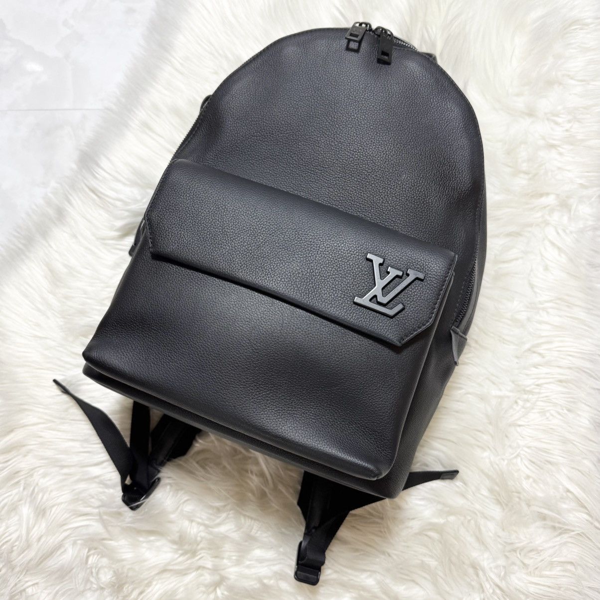Louis Vuitton Authentic Louis Vuitton LV Aerogramme Leather Backpack Size ONE SIZE - 3 Thumbnail